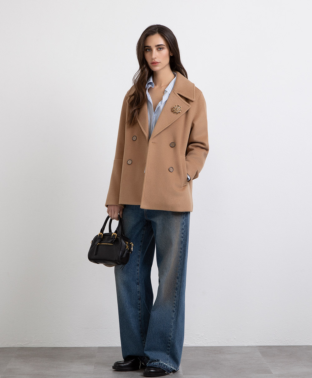 Markup Donna Cappotti Cappotto corto doppiopetto in panno con collo ampio rever cappotto