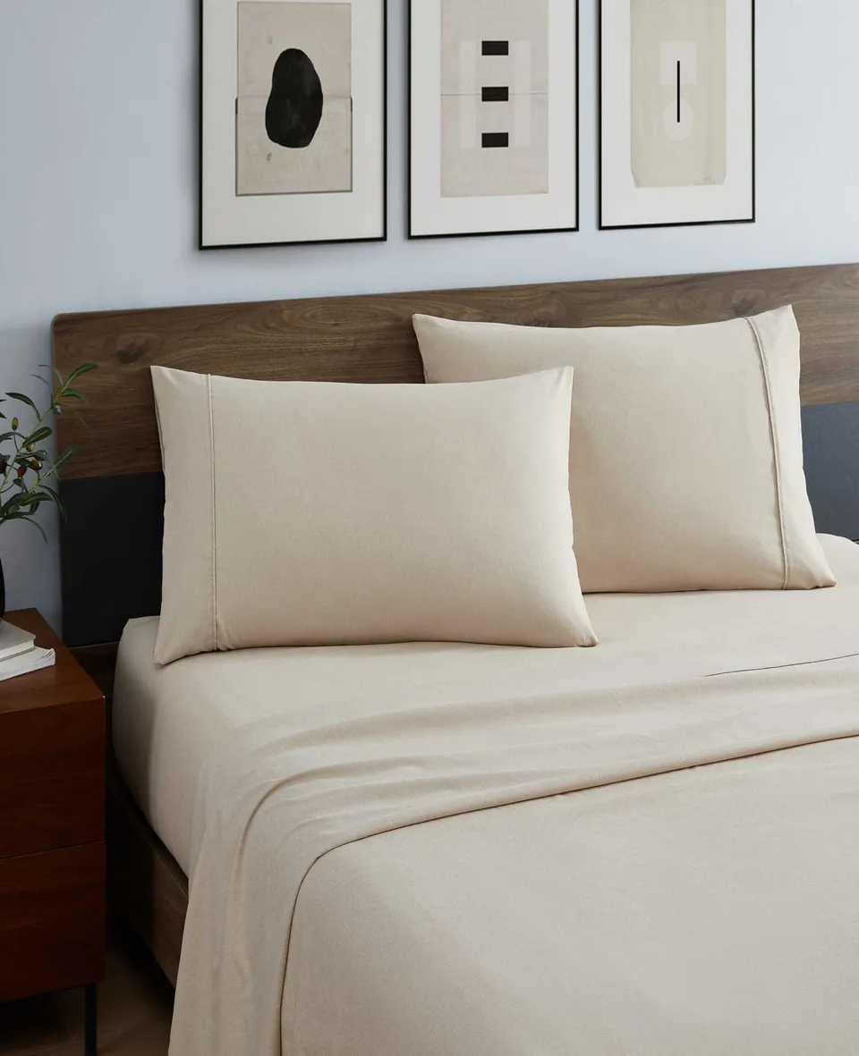 Kenneth Cole Reaction Solid Cationic Sheet Set lenzuola beige matrimoniali
