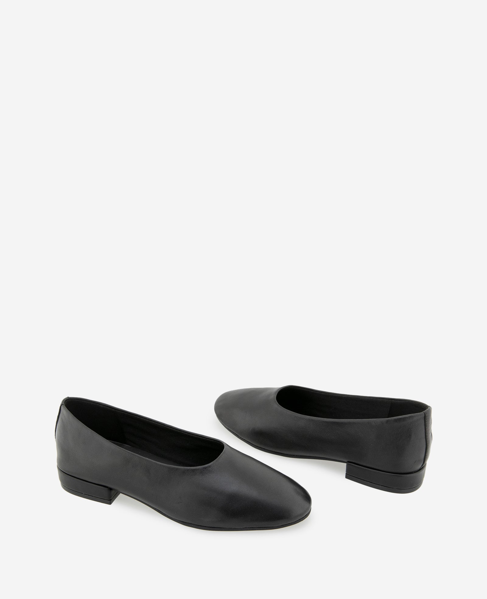 Kenneth Cole Reaction Shoes Garland Leather ballerine nere in pelle