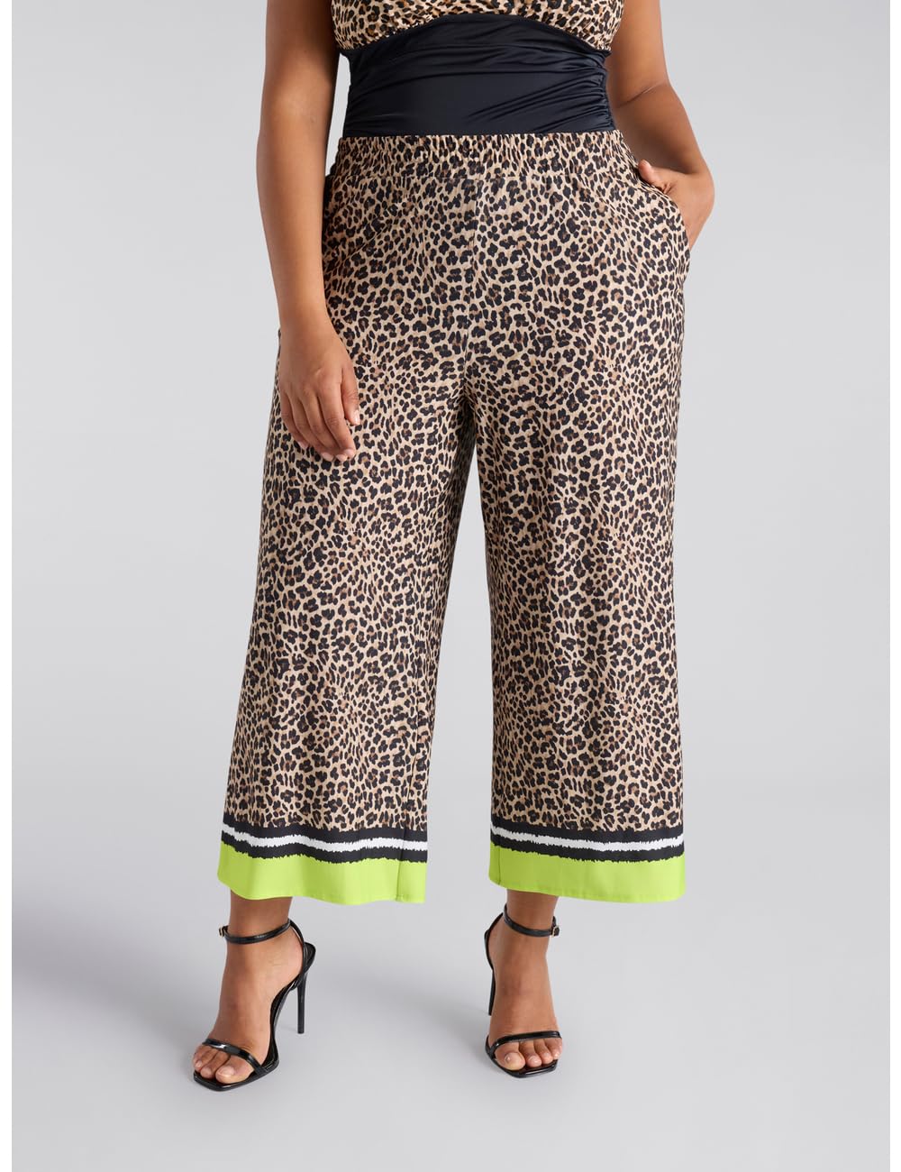 Fiorella Rubino Pantaloni cropped stampa maculata curvy