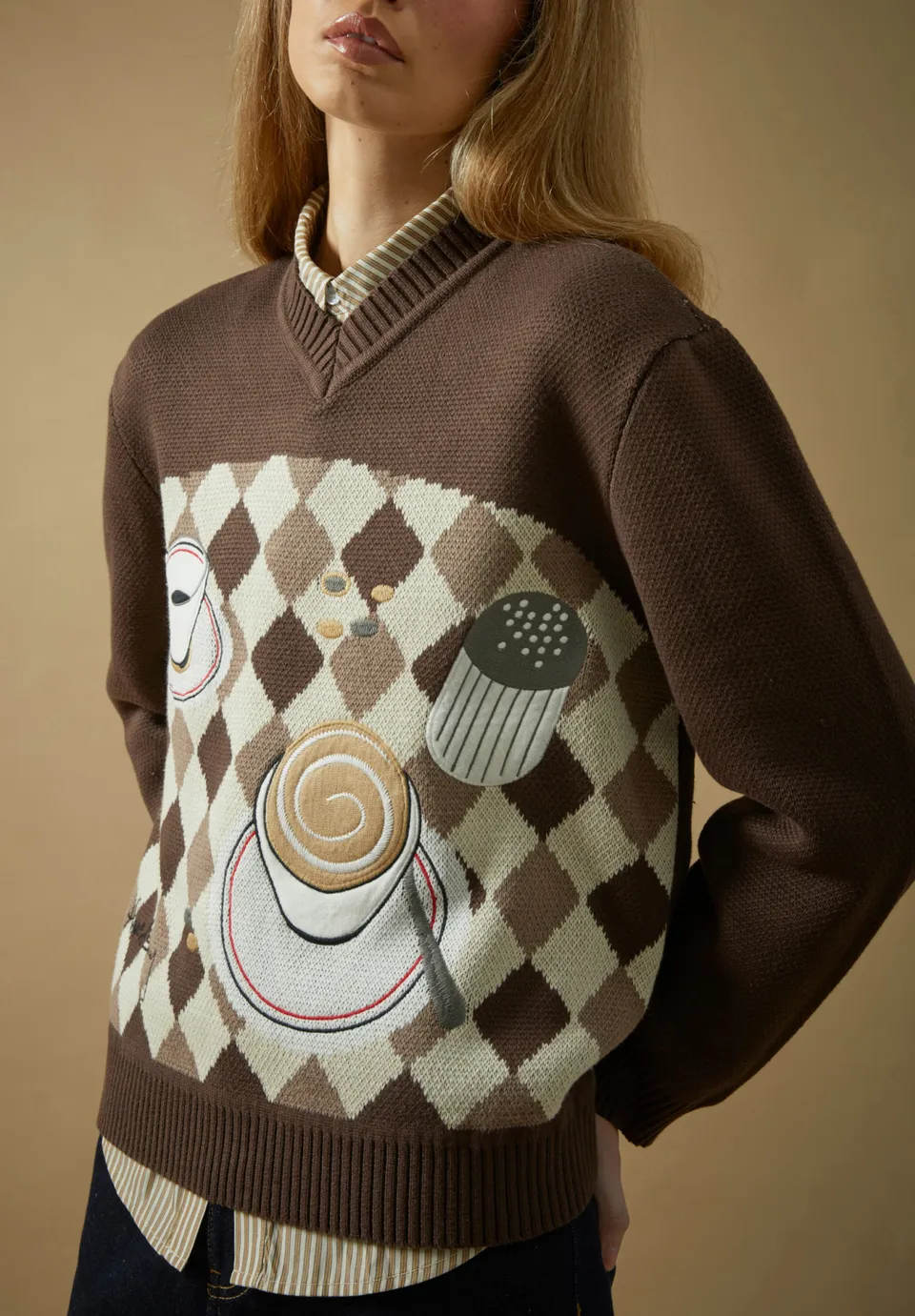 House Of Sunny Women's Knitwear Daily Grind Knit maglione jacquard con scollo a V
