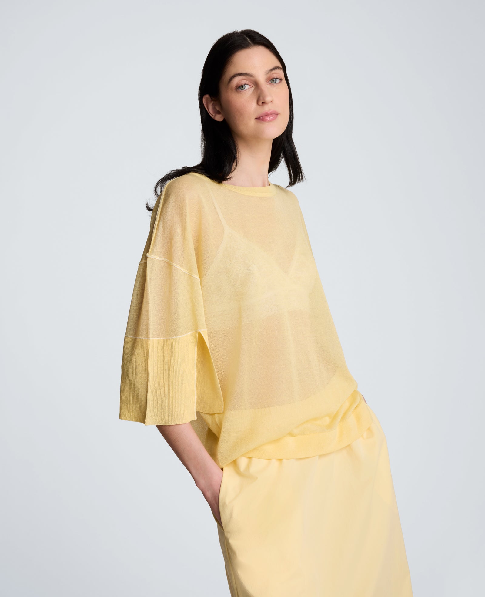 Kenneth Cole Reaction Clothing Semi Sheer Crew Neck with Slit Sleeves maglia gialla