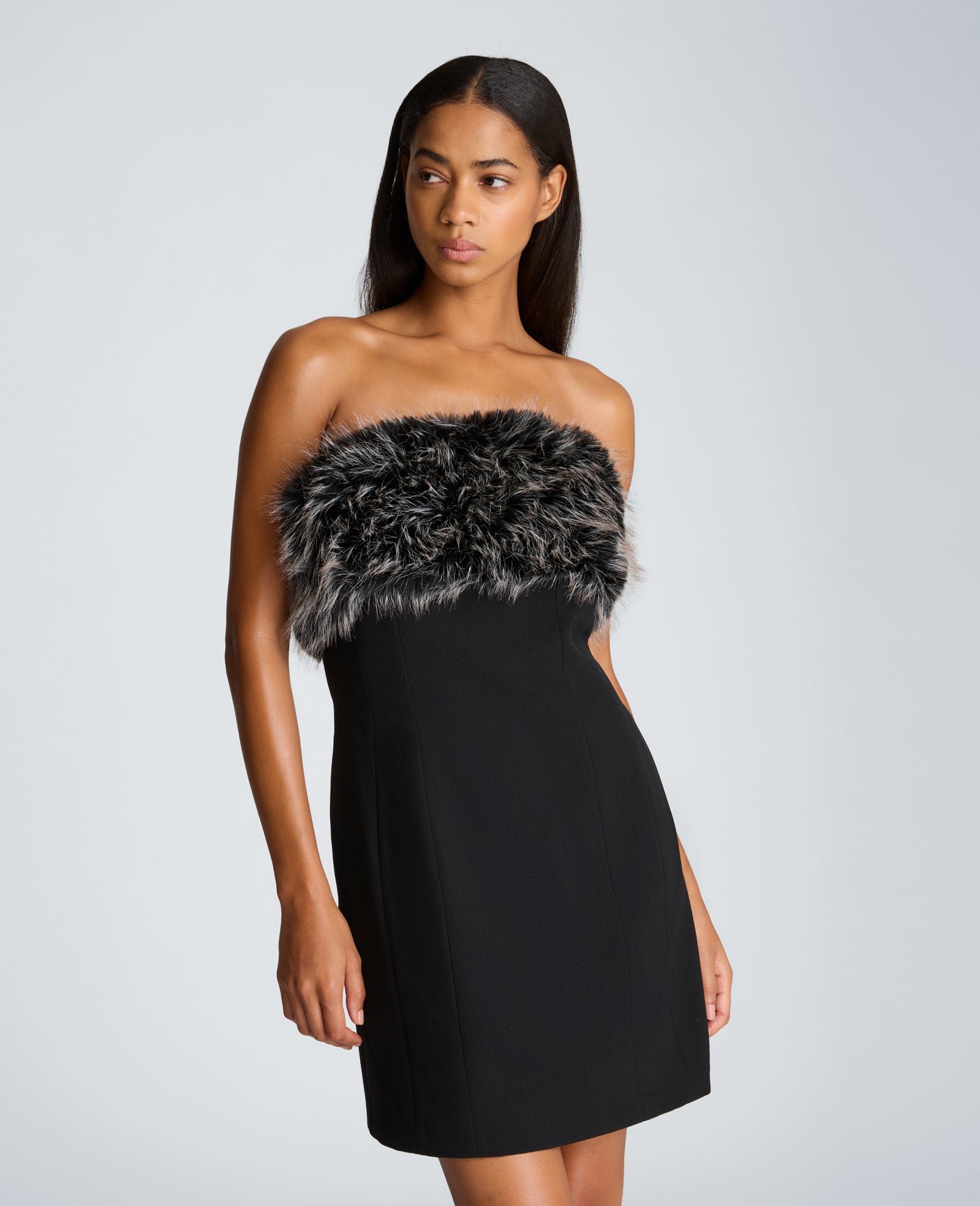 Kenneth Cole Reaction Strapless Hourglass Mini Dress abito corto nero con bordo in ecopelliccia