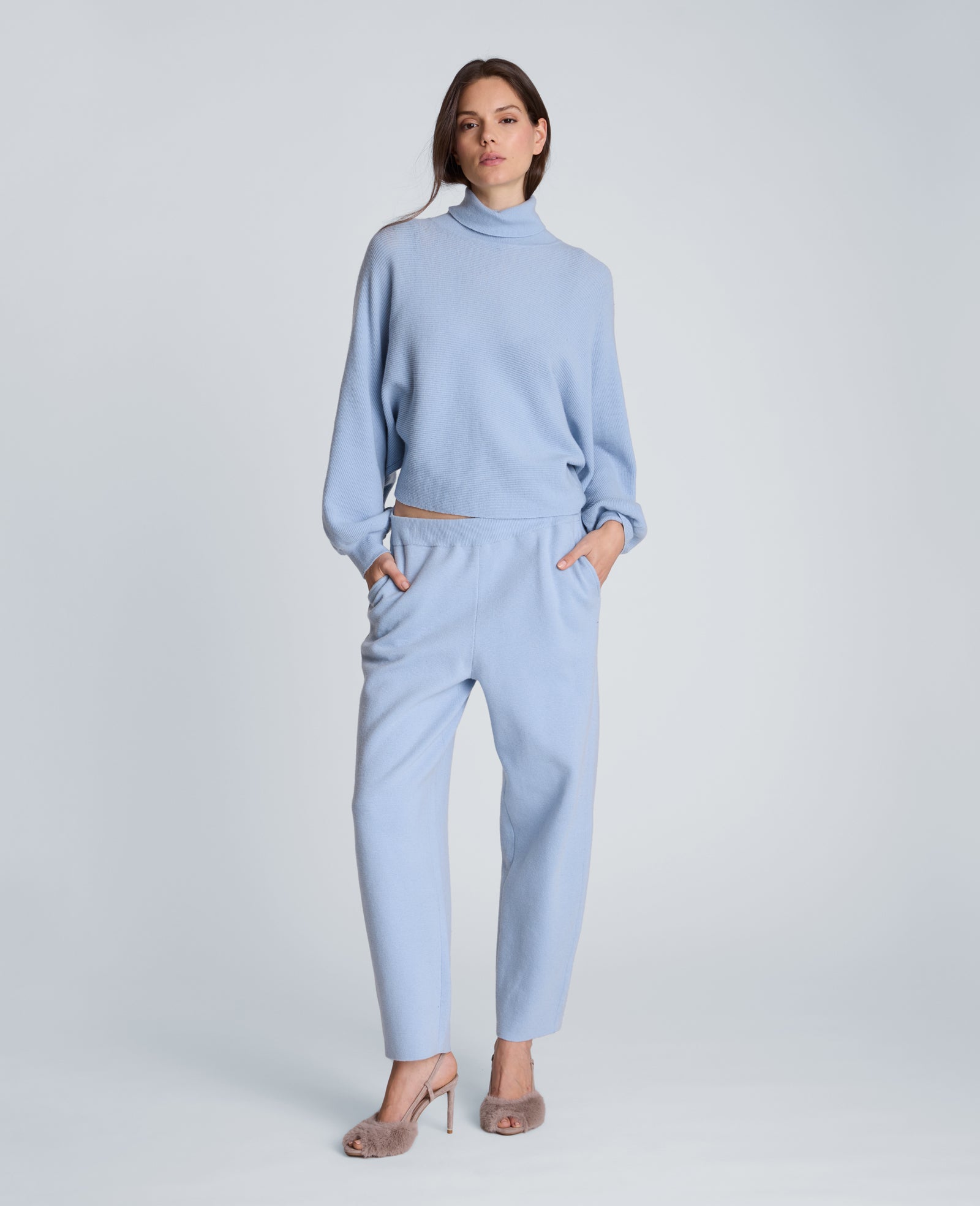 Kenneth Cole Reaction Clothing Horizontal Shaker Crop Turtleneck maglione dolcevita corto blu
