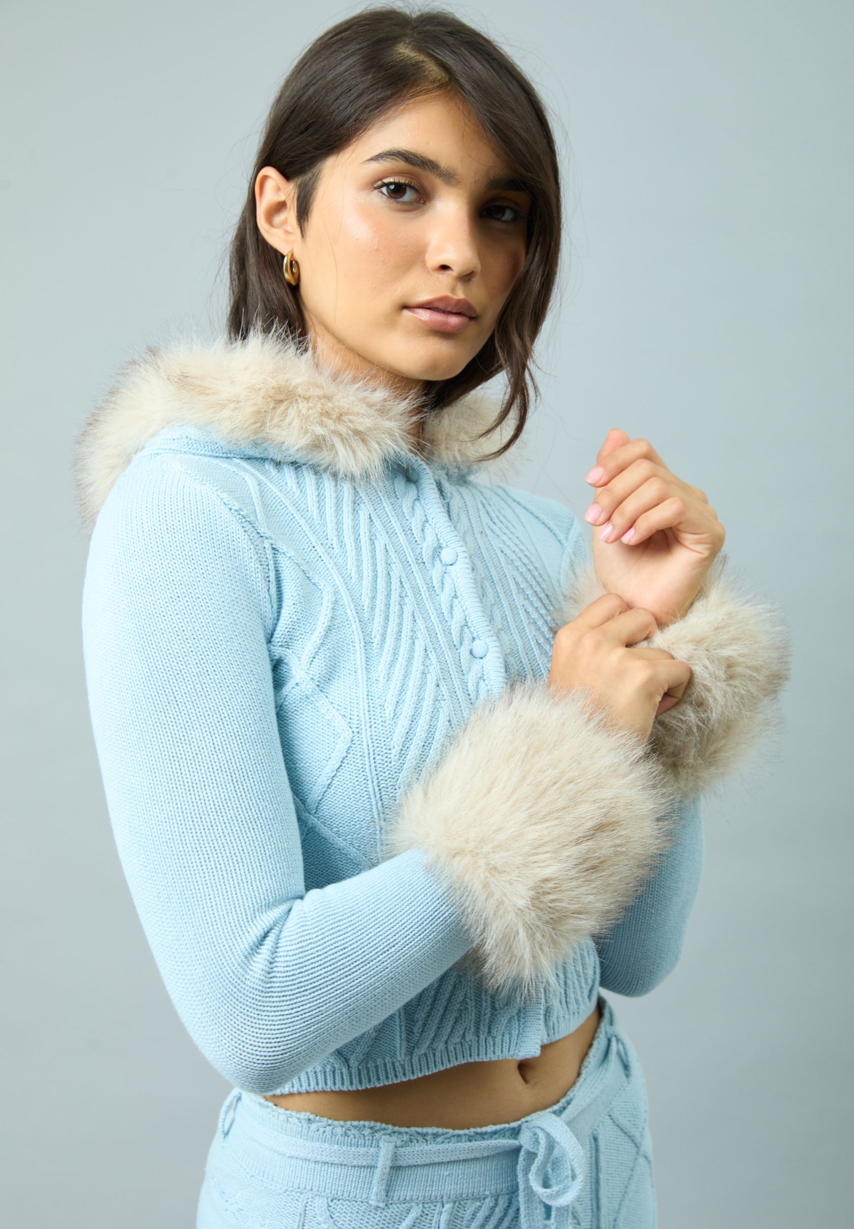 House Of Sunny Women's Knitwear PEGGY CARDIGAN cardigan azzurro con bordo in pelliccia taglie UK 6-18