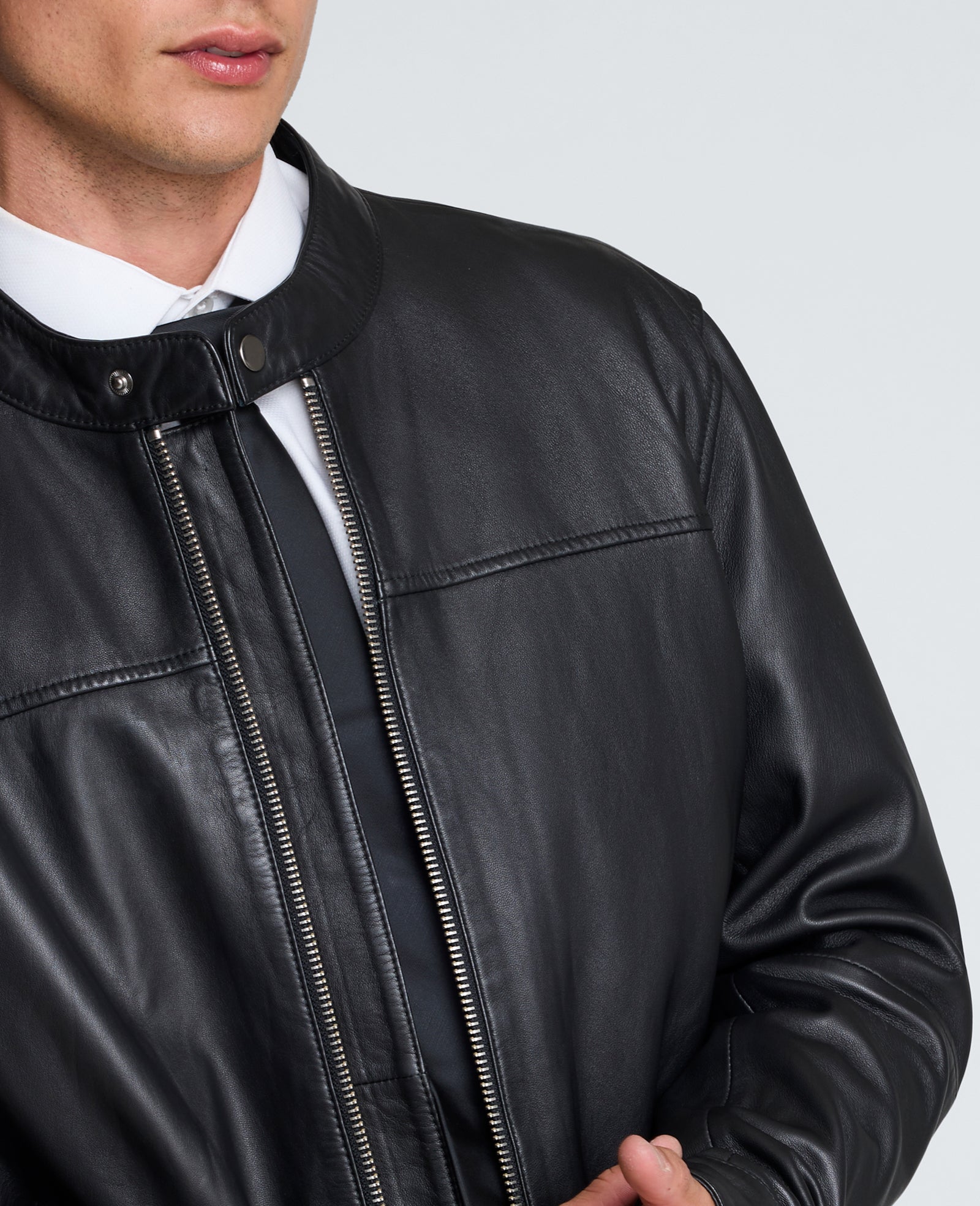 Kenneth Cole Reaction Clothing Stand Collar Leather Moto Jacket giacca in pelle nera