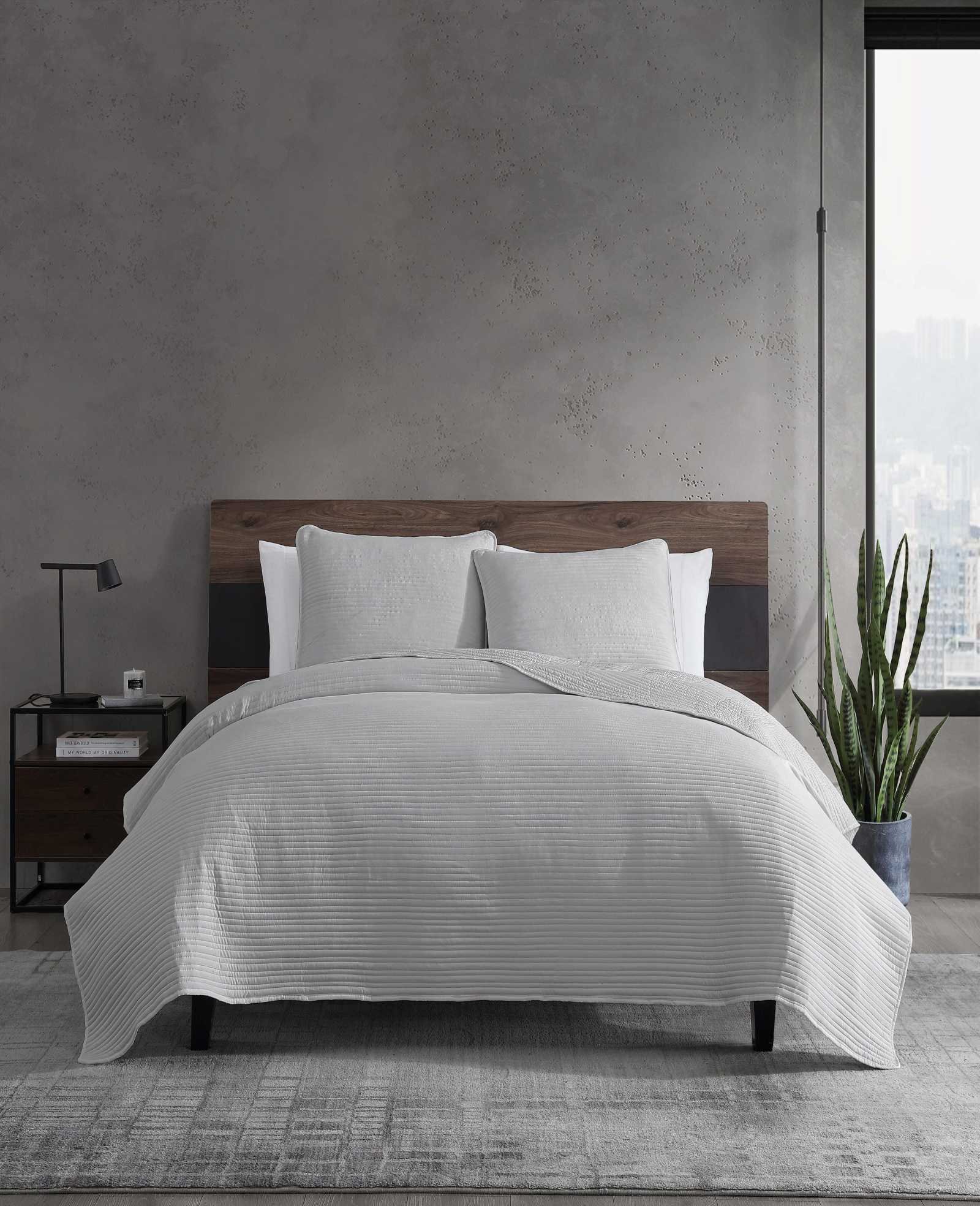 Kenneth Cole Reaction Home & Bedding Washed Channel Quilt Set trapunta grigia