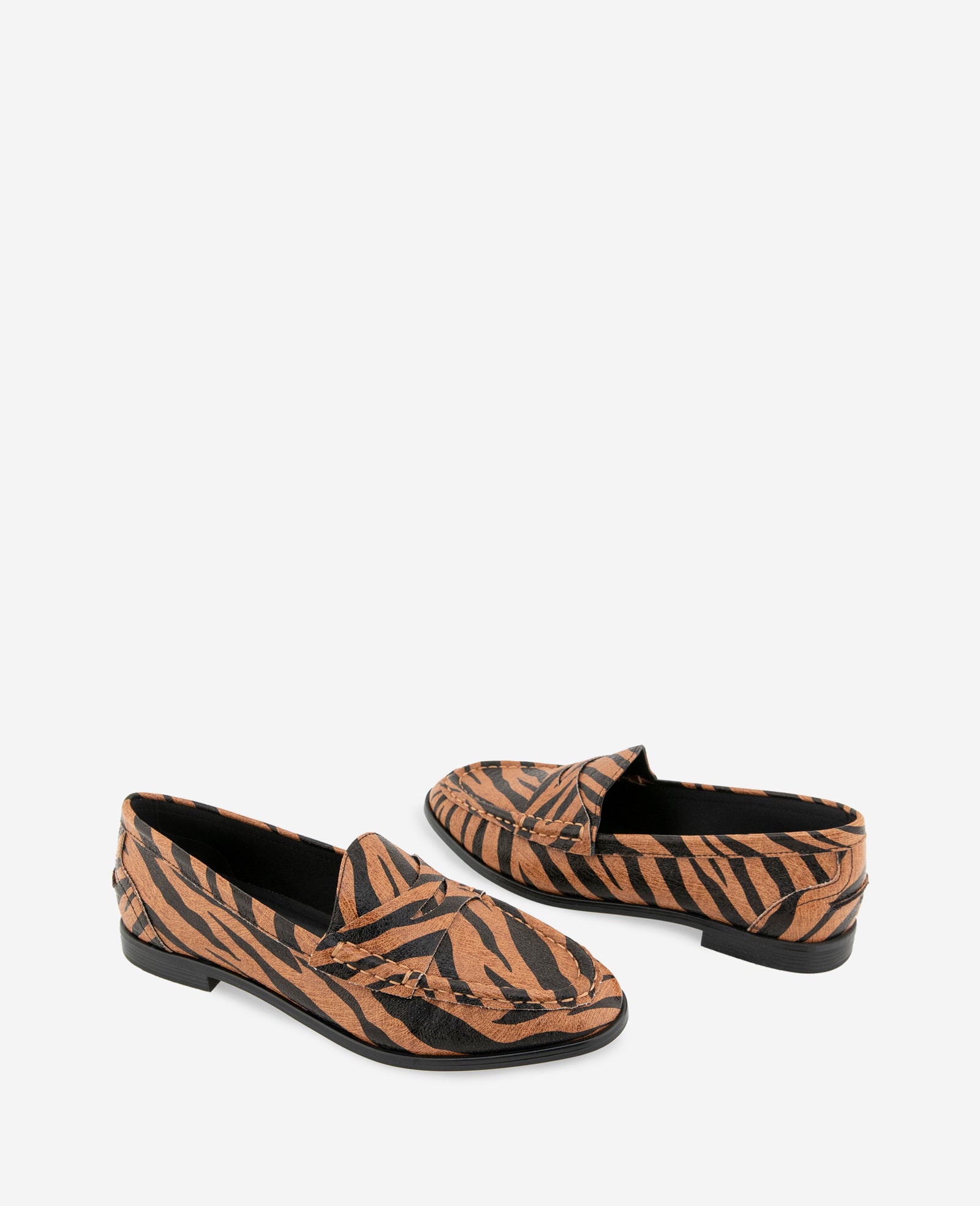 Kenneth Cole Reaction Shoes REACTION Zoila Zebra Loafer mocassino nero stampa zebra