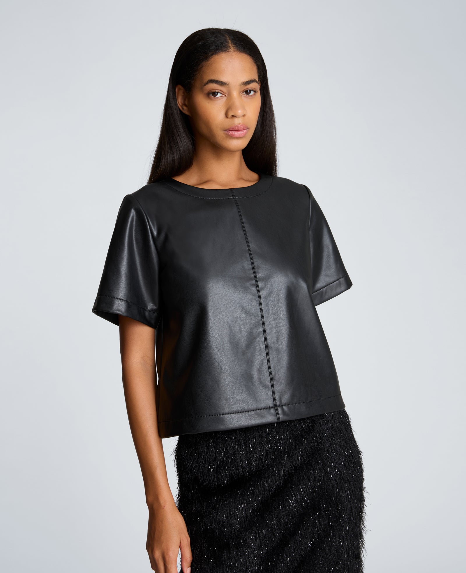 Kenneth Cole Reaction Clothing Short Sleeve Cropped Tee maglia corta nera