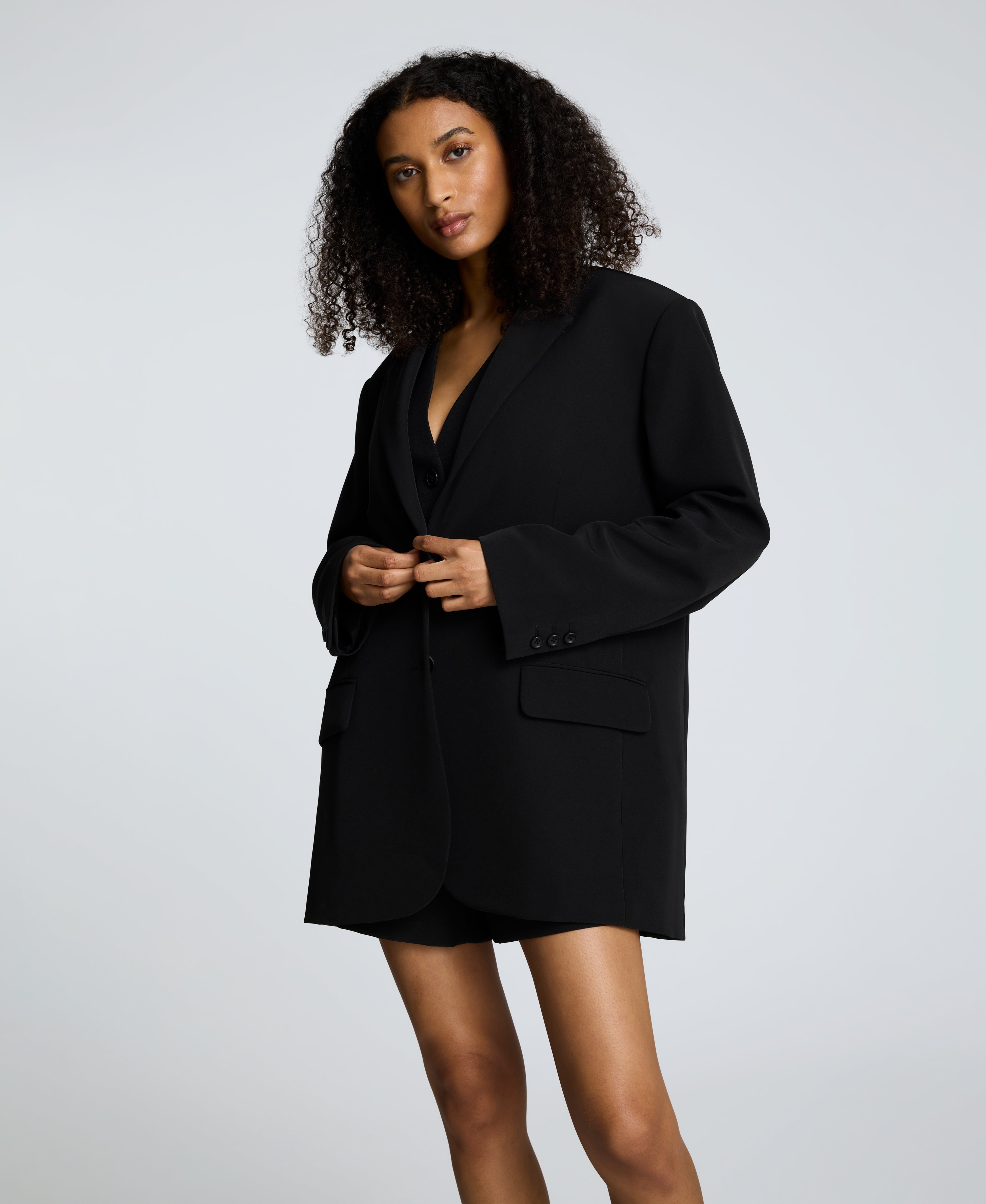 Kenneth Cole Reaction Clothing Luxe Twill Two Button Boyfriend Jacket giacca nera