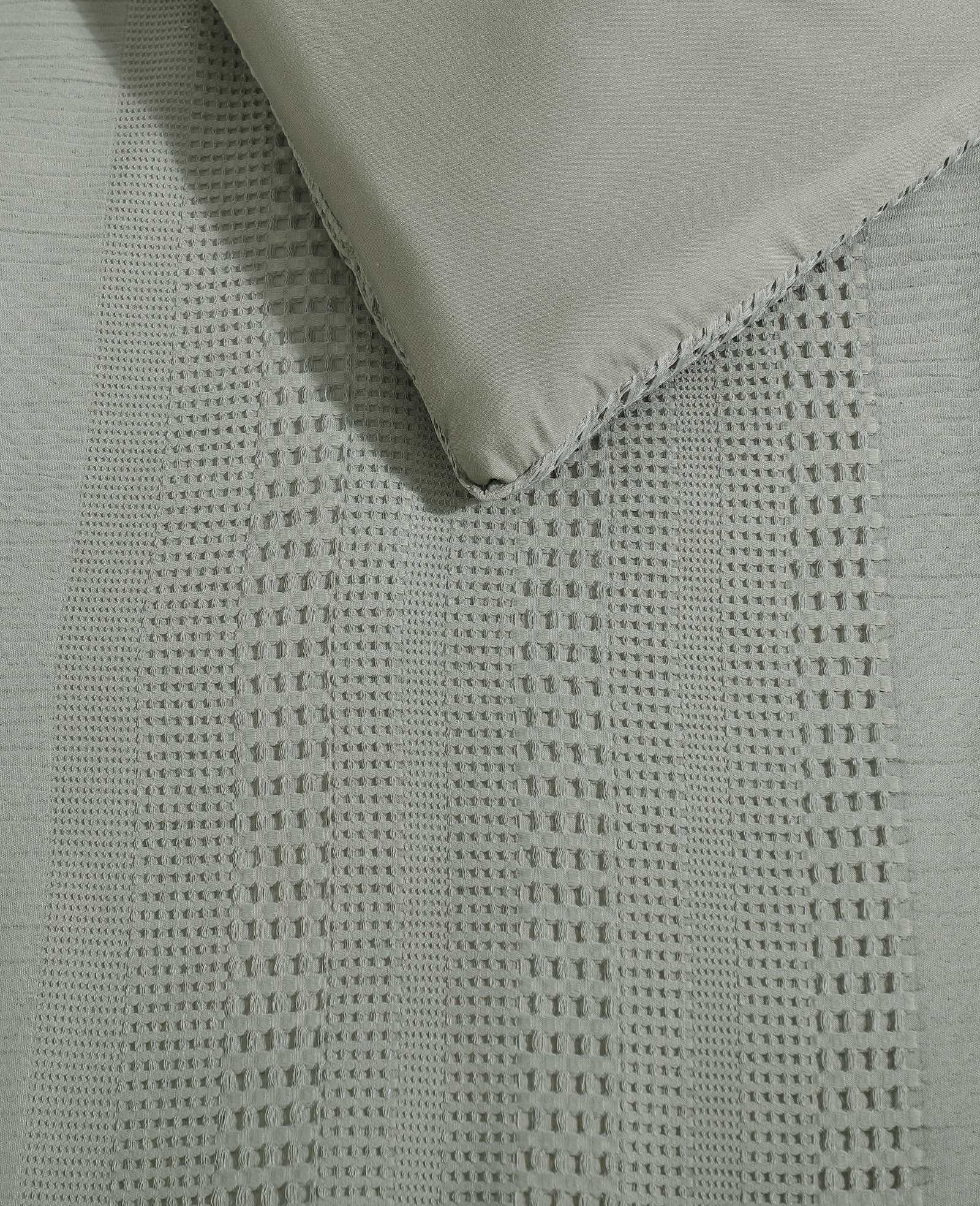 Kenneth Cole Reaction Home & Bedding Variegated Waffle Comforter Set trapunta verde Twin