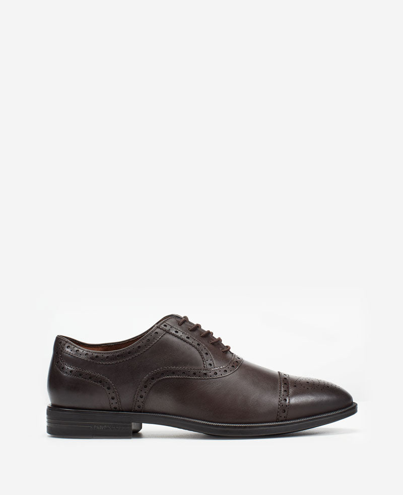 Kenneth Cole Reaction Future Pod Medallion Cap Toe scarpe marroni in pelle