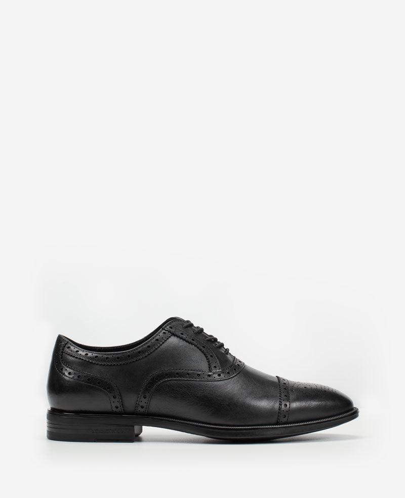 Kenneth Cole Reaction Shoes Future Pod Medallion Cap Toe Lace up scarpe nere in pelle