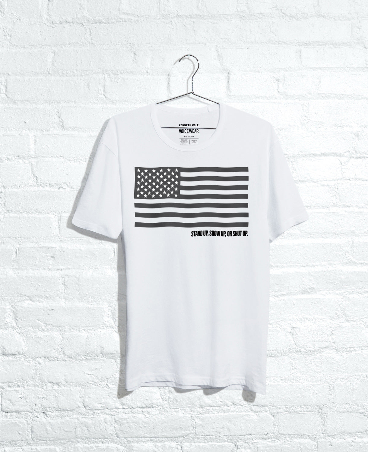 Kenneth Cole Reaction Clothing Site Exclusive Stand Up Show Up or Shut Up T-Shirt bianca XXS