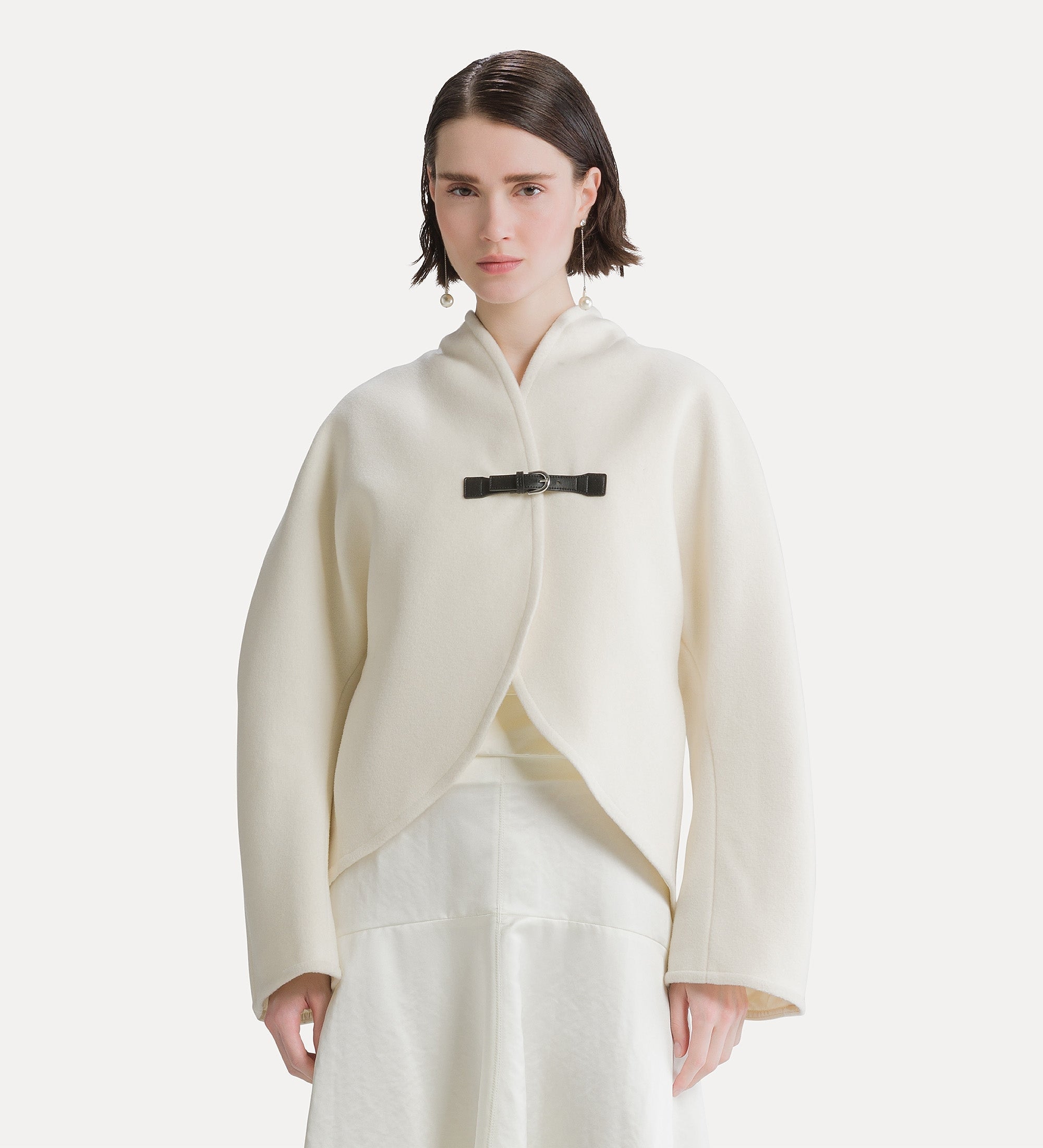 Forte capispalla e kimono short cape-style coat diamond cappotto corto a mantella bianco