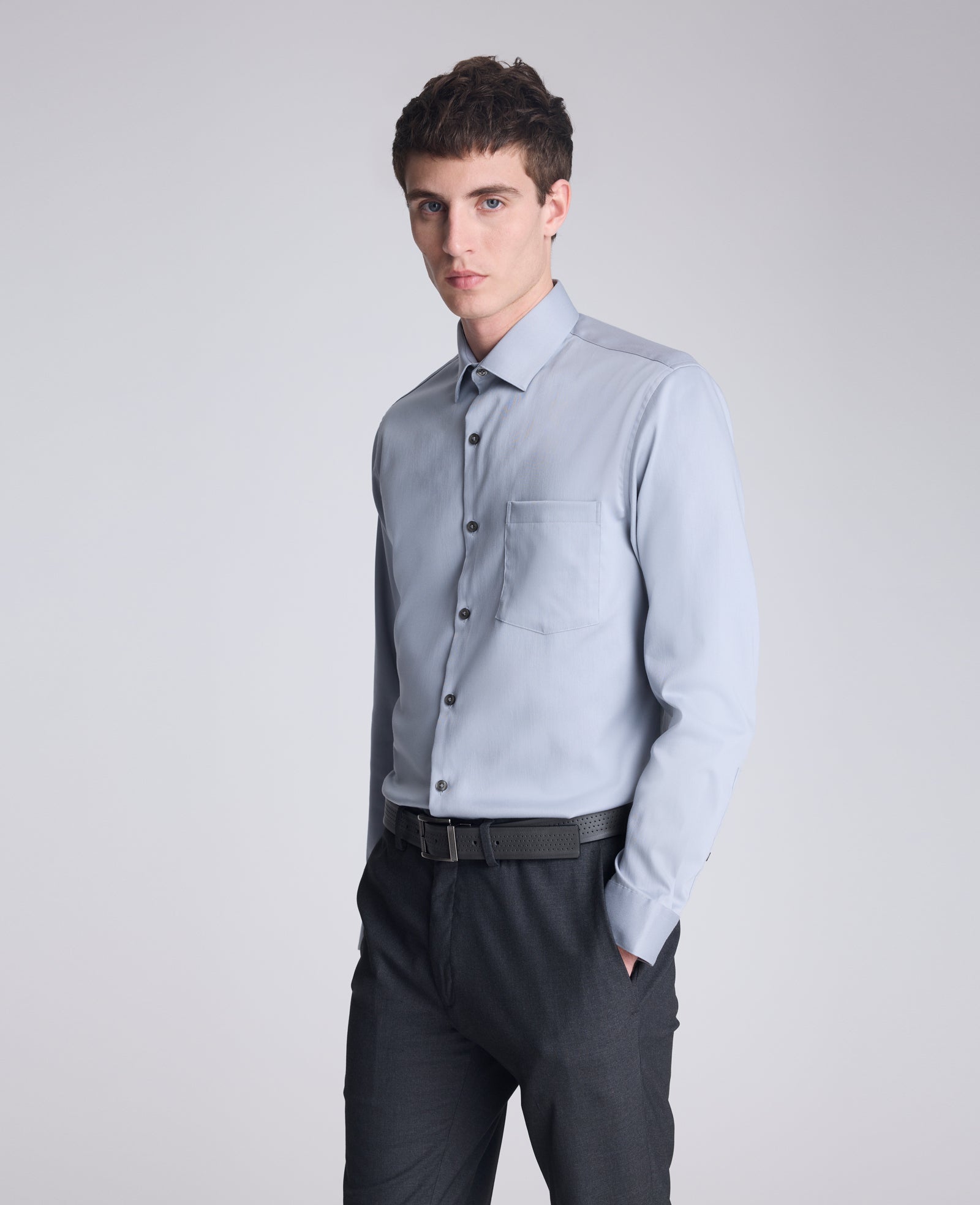 Kenneth Cole Reaction Clothing REACTION Slim-Fit Button-Down Dress Shirt camicia grigio pietra