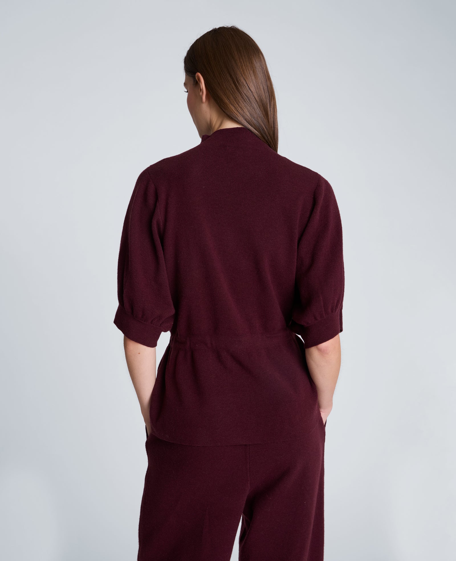 Kenneth Cole Reaction Clothing Short Sleeve Tunnel Belt Mock Neck Sweater maglia bordeaux