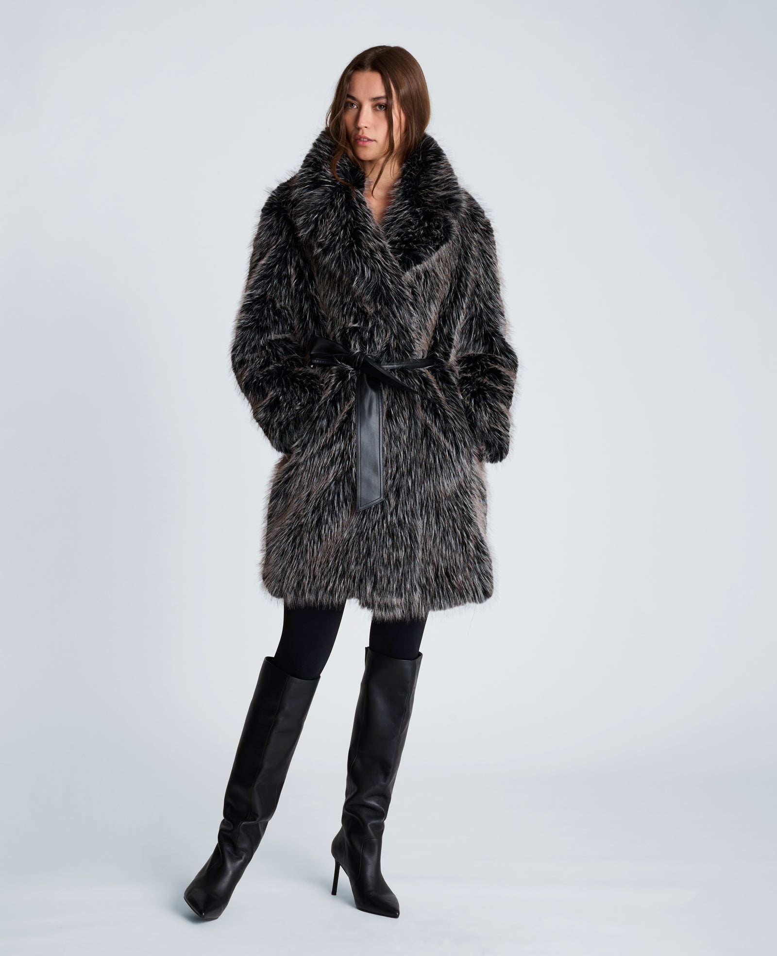 Kenneth Cole Reaction Clothing Midi Fur Jacket with Contrast Belt giacca nera ecopelliccia