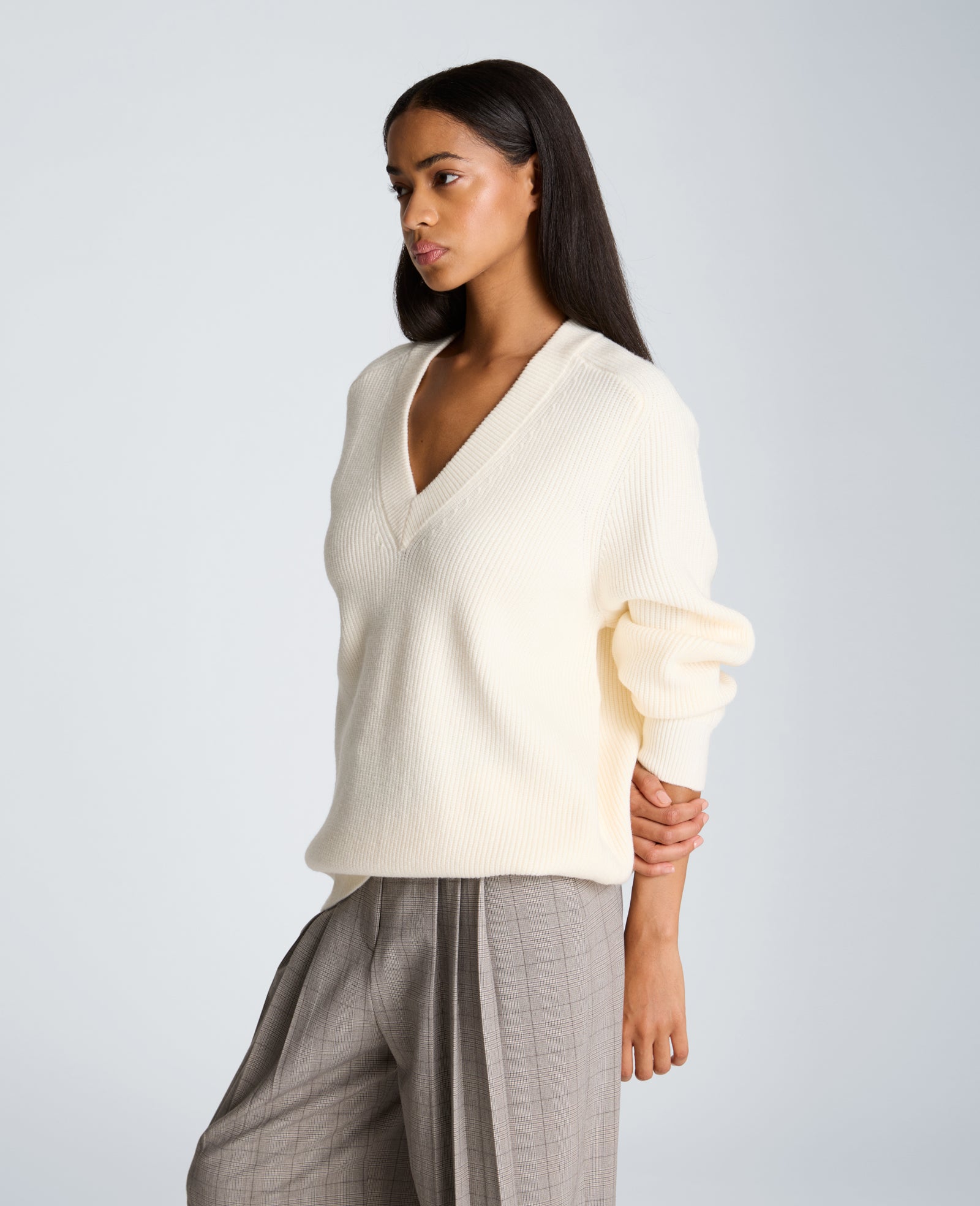Kenneth Cole Reaction Clothing Oversized V-Neck Raglan Sweater maglione Oyster