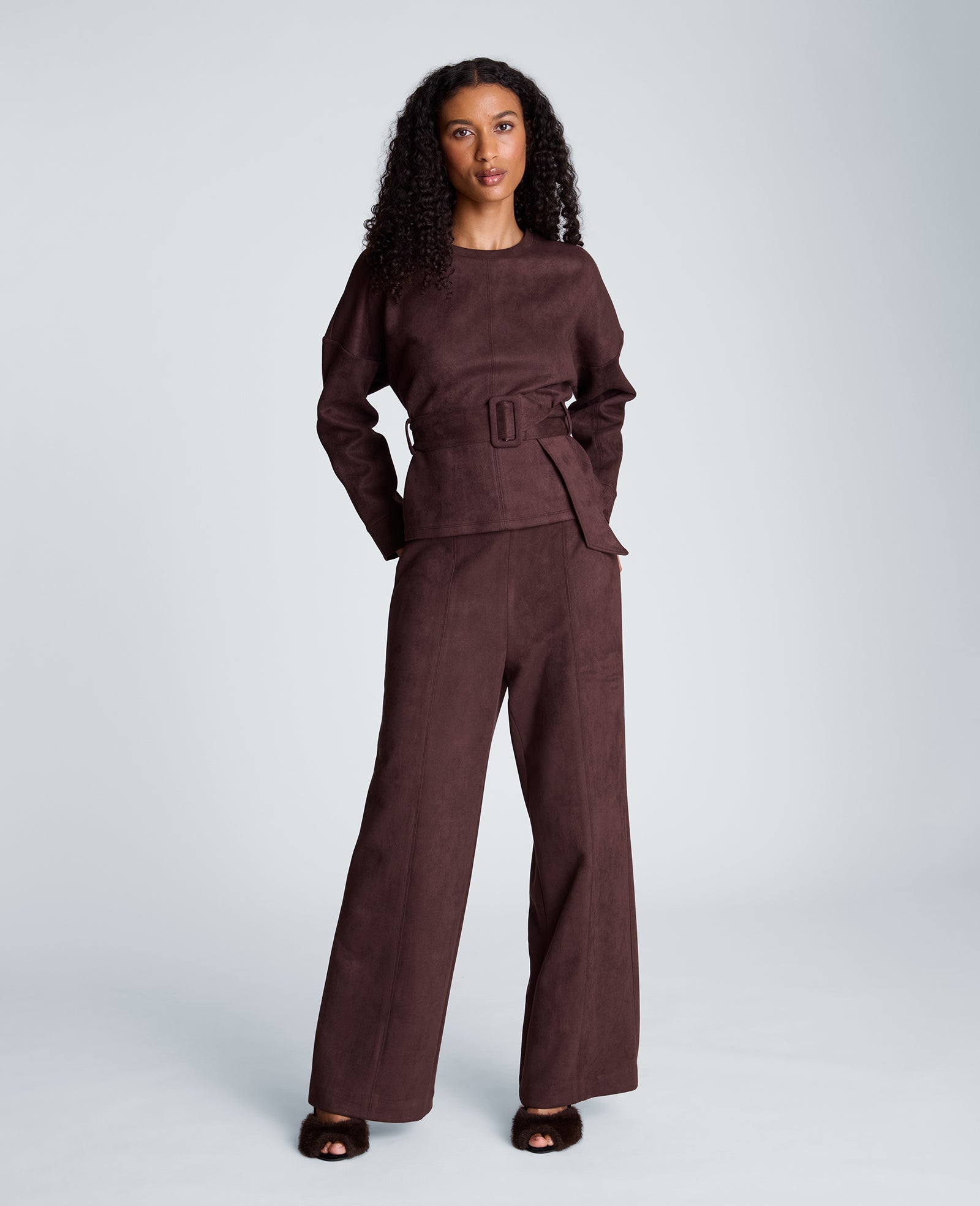 Kenneth Cole Reaction Clothing Long Sleeve Crew Neck with Belt maglia donna marrone scuro