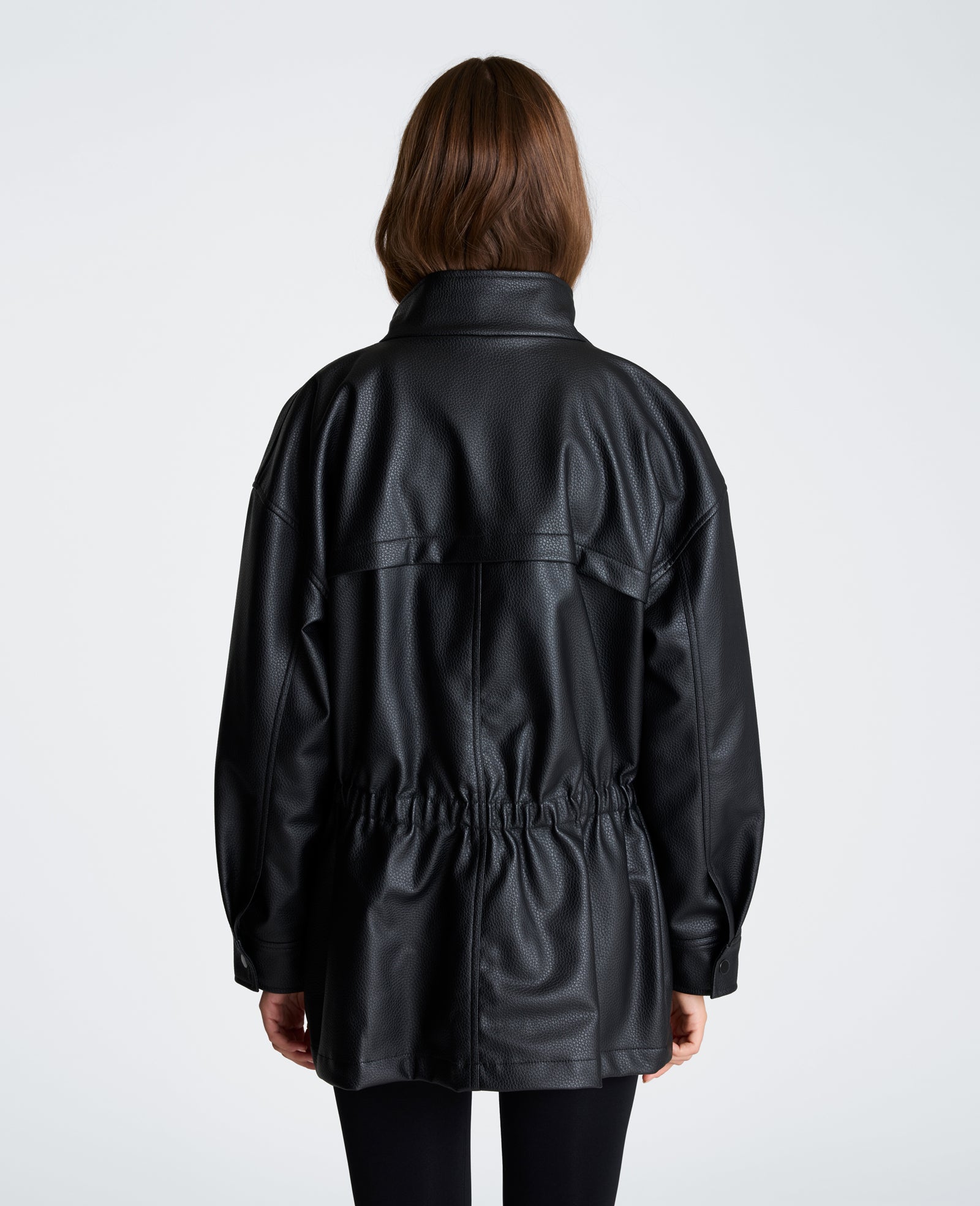 Kenneth Cole Reaction Clothing Cinch Waist Jacket with Flap Pockets giacca nera in similpelle