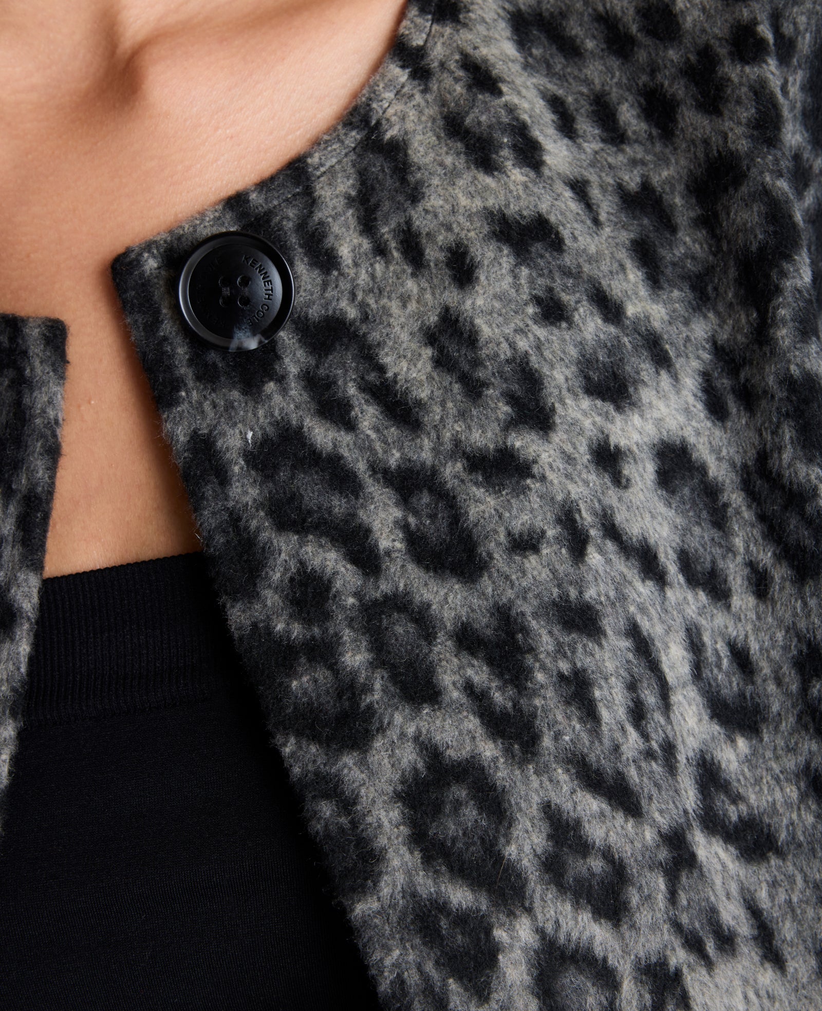 Kenneth Cole Reaction Clothing Jewel Neck Long Wool Wrap Coat cappotto nero leopardato