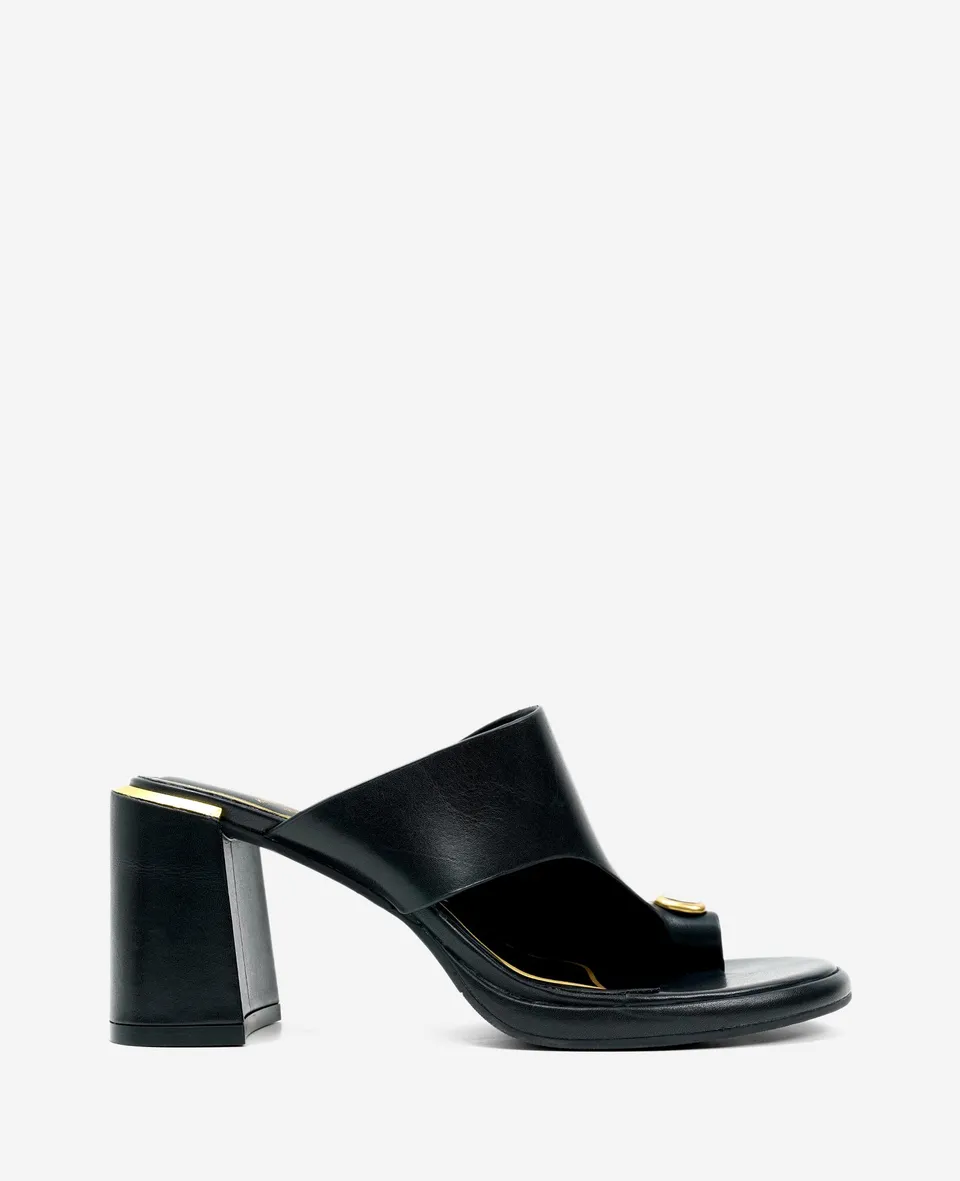 Kenneth Cole Reaction Shoes Syndika Leather Stone sandalo con tacco nero pelle