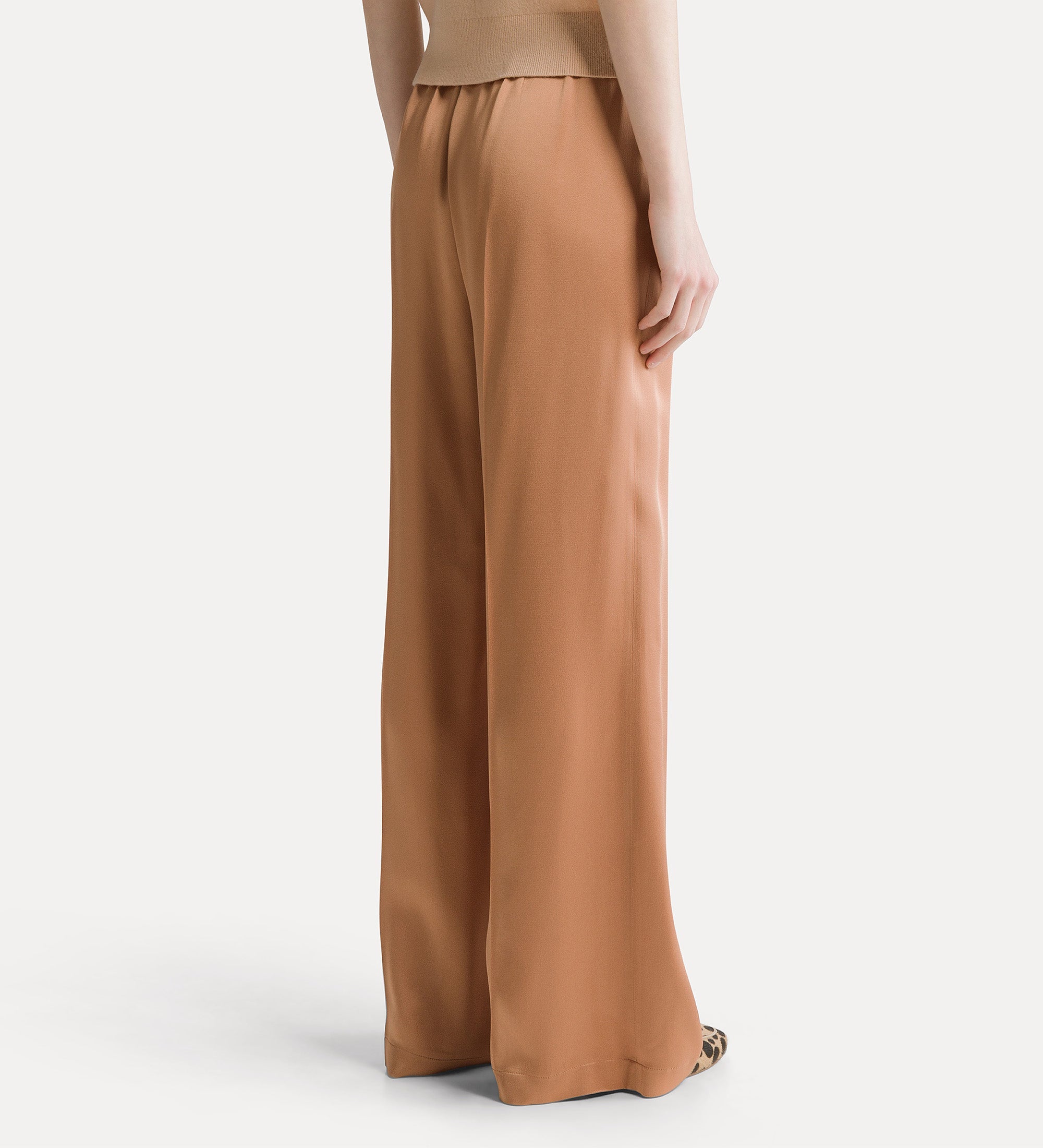 Forte pantaloni envers satin high-waisted trousers pantaloni color the