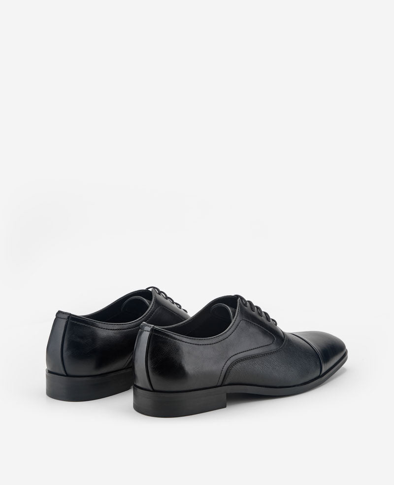 Kenneth Cole Reaction REACTION Hector Cap Toe Oxford scarpe nere