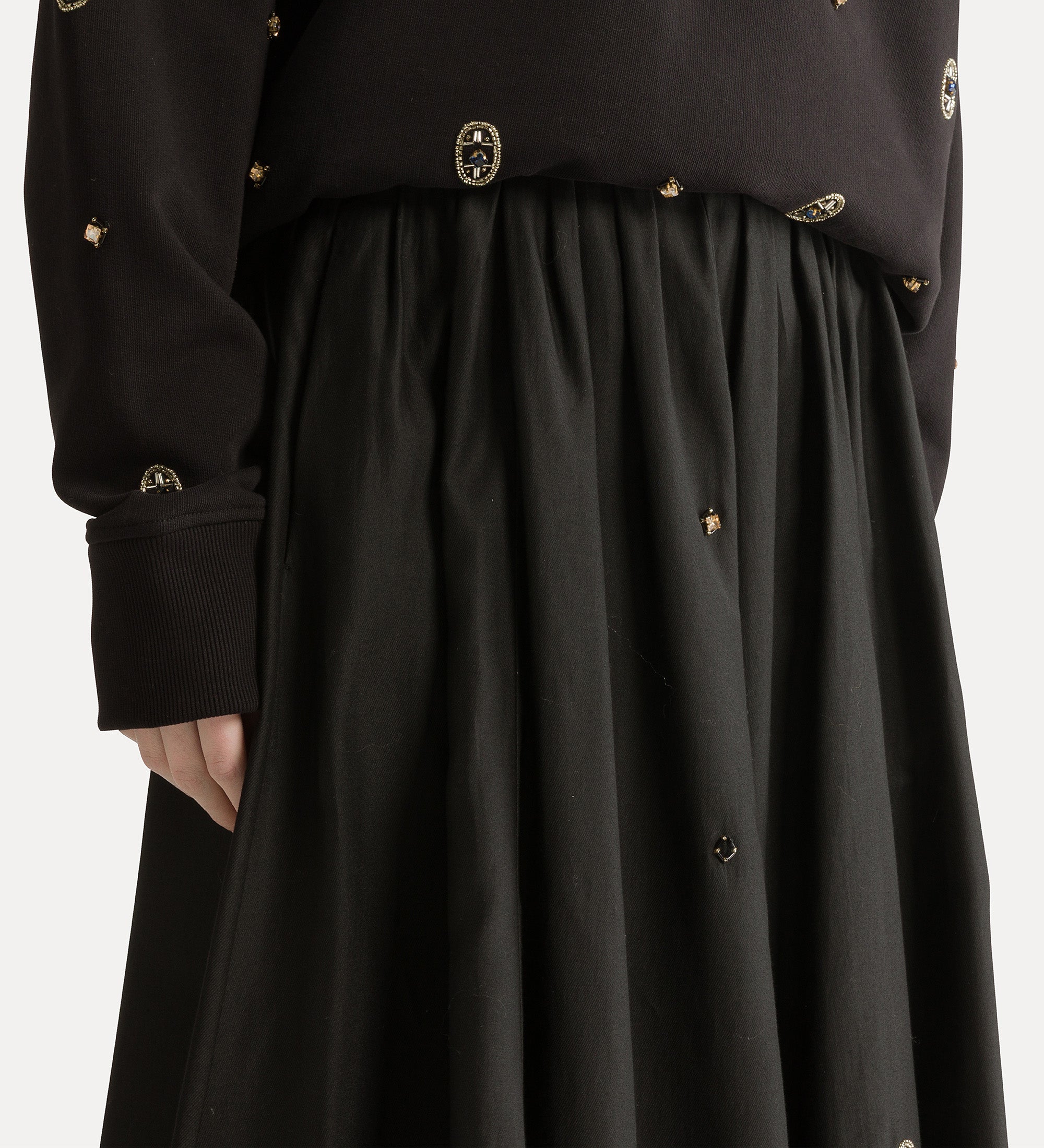 Forte gonne Full Twill Skirt with “Le Club” Embroidery gonna nera ricamata