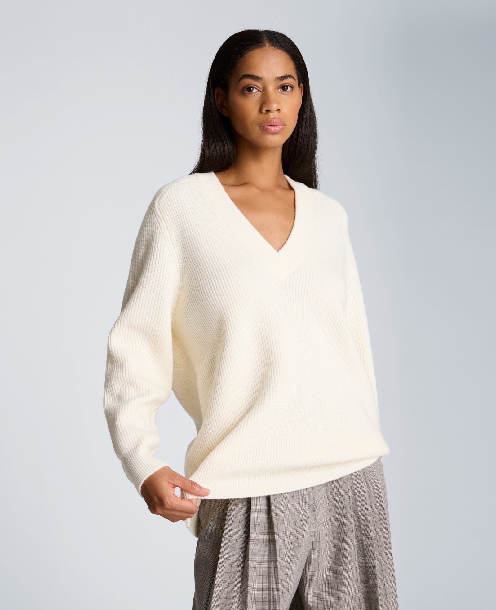 Kenneth Cole Reaction Clothing Oversized V-Neck Raglan Sweater maglione Oyster