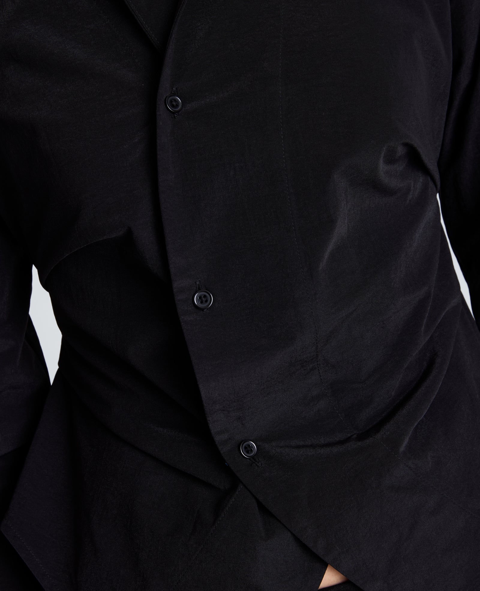 Kenneth Cole Reaction Clothing Asymmetrical Button Down Shirt camicia nera in taffetà