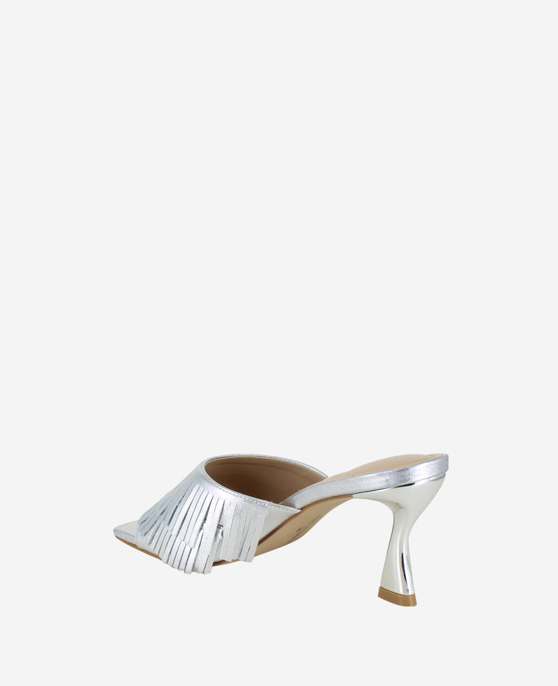 Kenneth Cole Reaction Shoes Darby Metallic Fringe Heel scarpa argento in pelle con tacco svasato