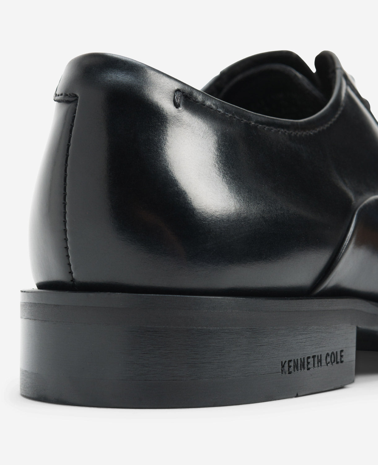 Kenneth Cole Reaction Lace Up Cap Toe Oxford scarpe nere in pelle
