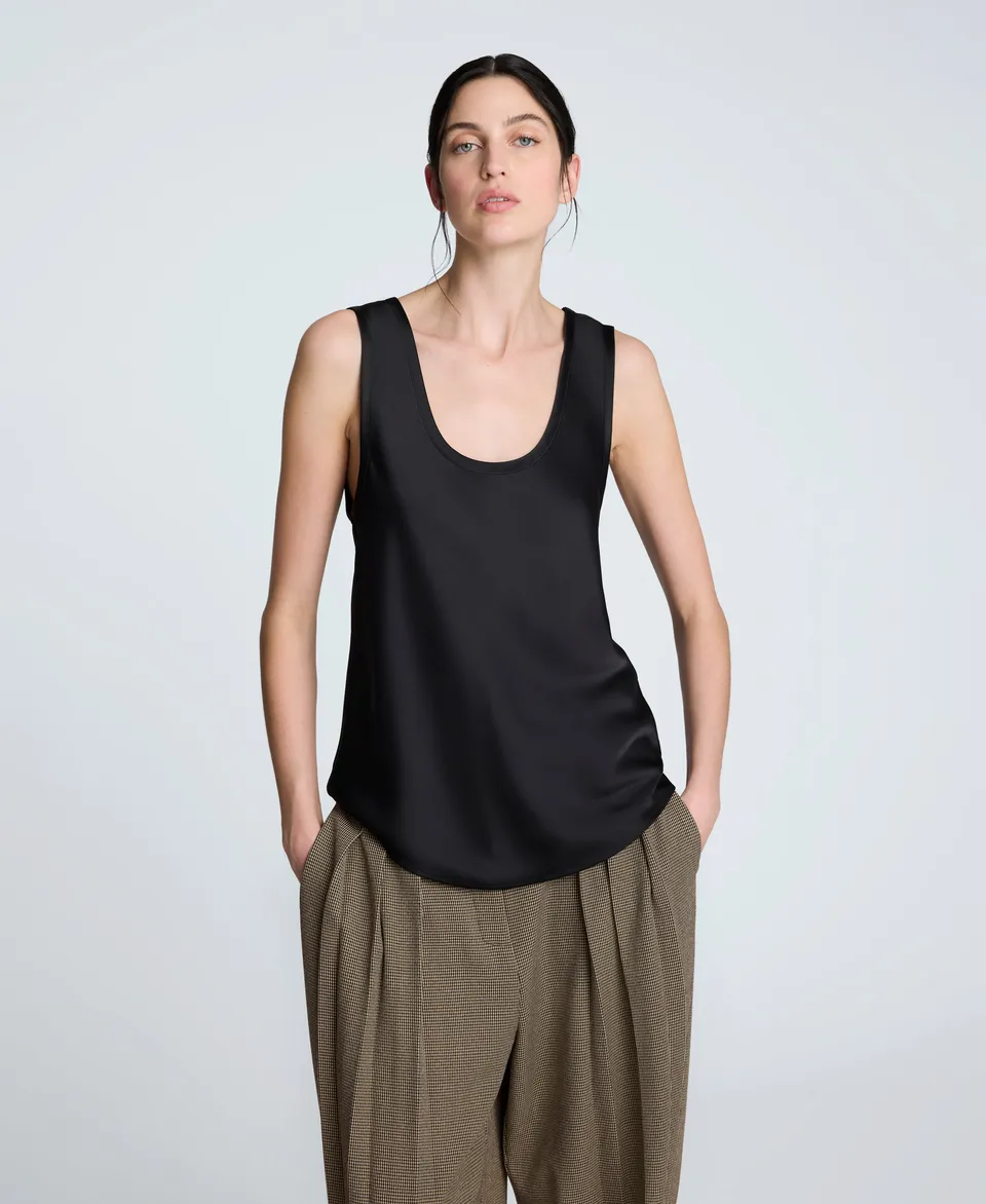 Kenneth Cole Reaction Clothing Satin Scoop Neck canotta nera in raso
