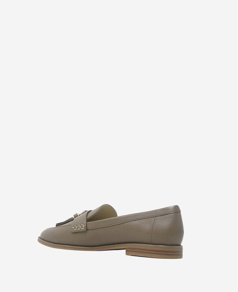 Kenneth Cole Reaction Shoes Lyra mocassino in pelle Shitake