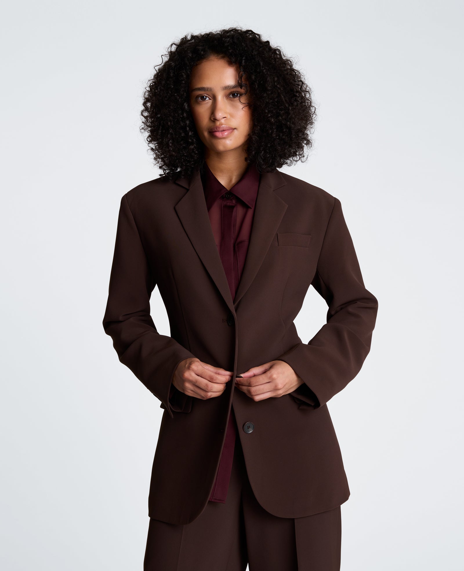 Kenneth Cole Reaction Clothing Three Button Boyfriend Jacket with Flap Pockets blazer marrone twill