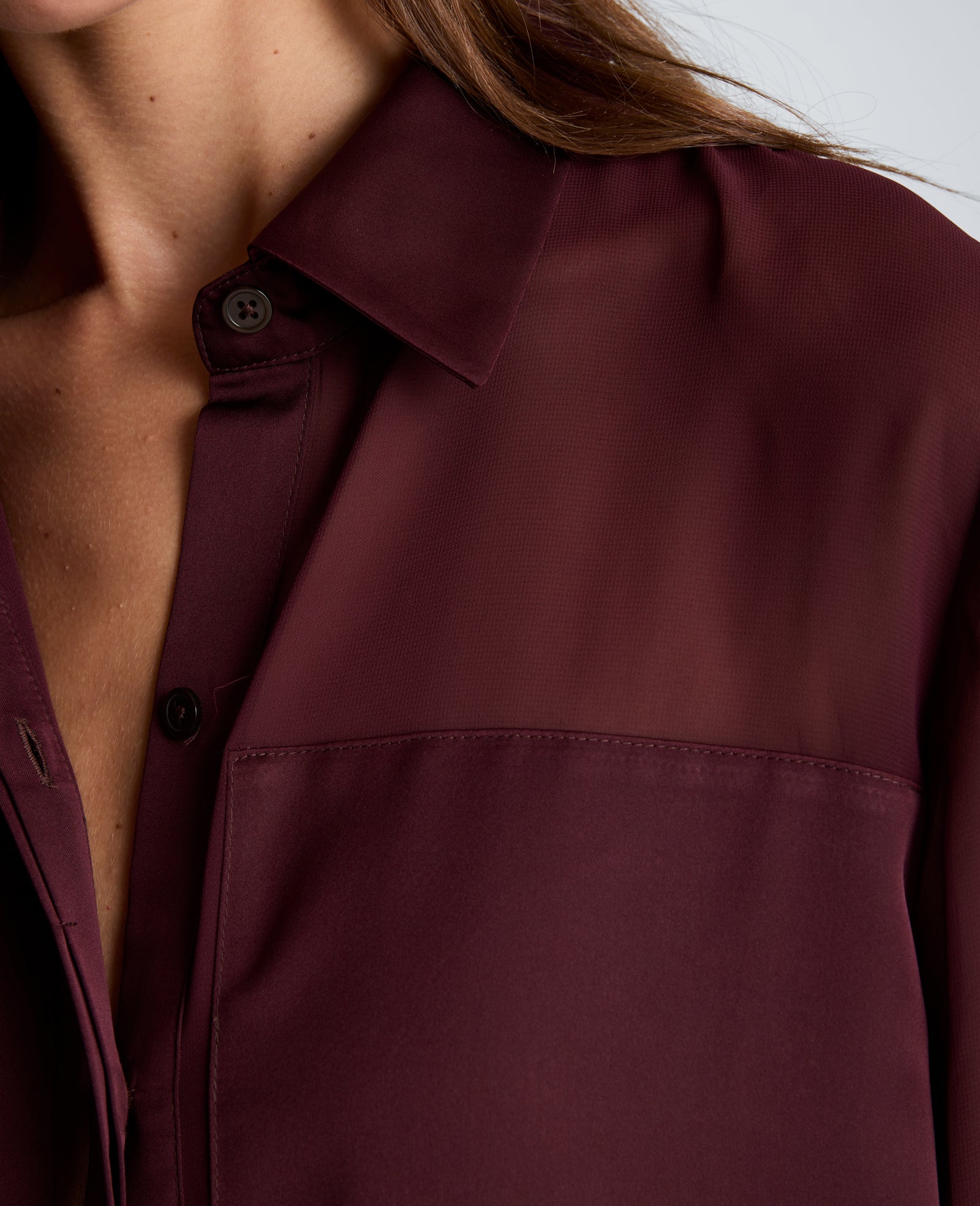 Kenneth Cole Reaction Clothing Long Sleeve Button Front Shirt camicia donna Sugar Beet maniche trasparenti