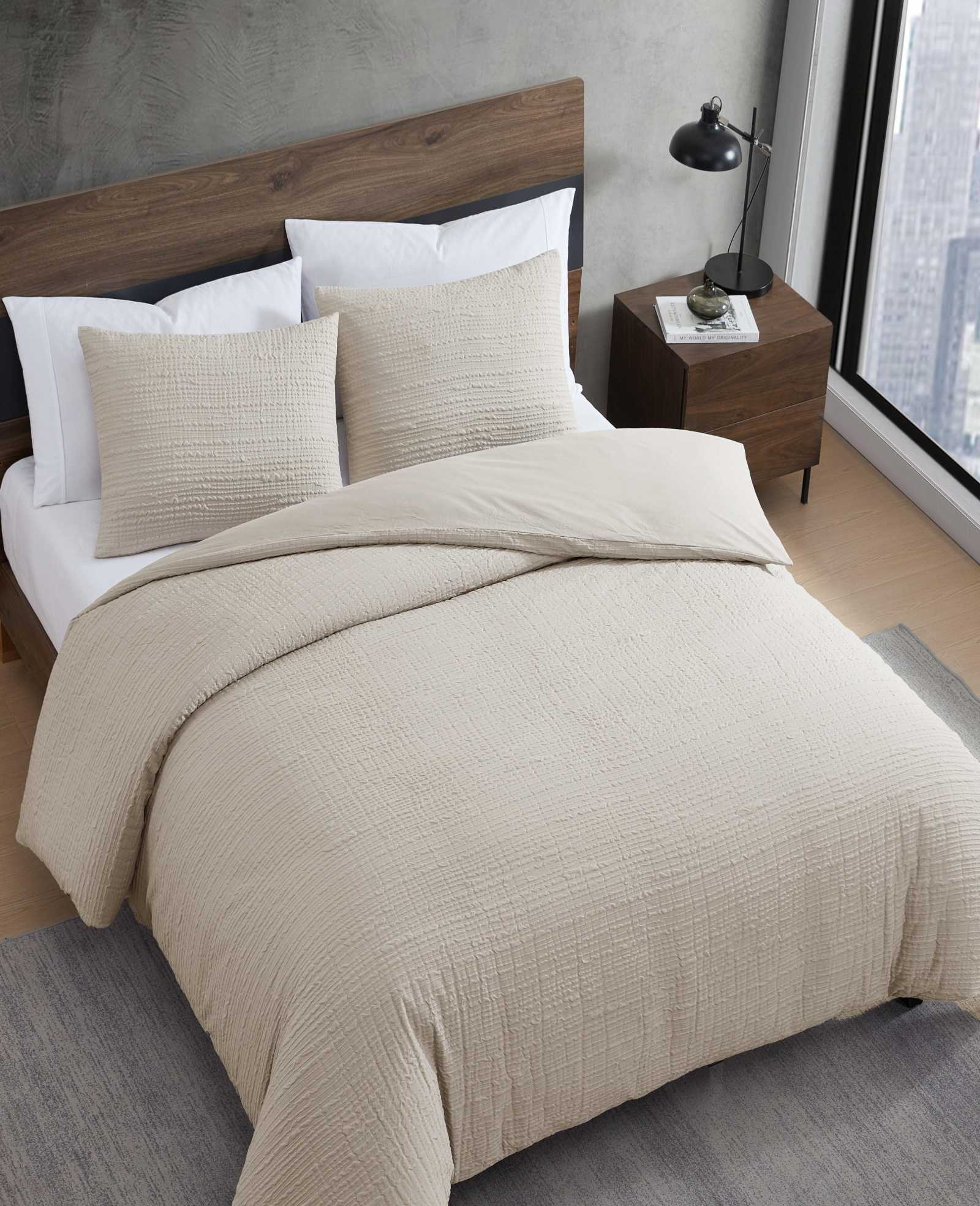 Kenneth Cole Reaction Home & Bedding Serenity Wavy Lines Beige Duvet Cover Set copripiumino beige Twin