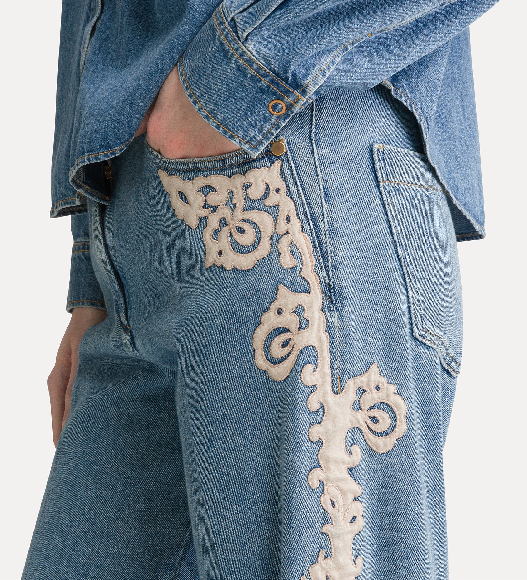 Forte pantaloni high-waisted embroidered 5-pocket trousers in cavalry denim celeste pantaloni denim vita alta