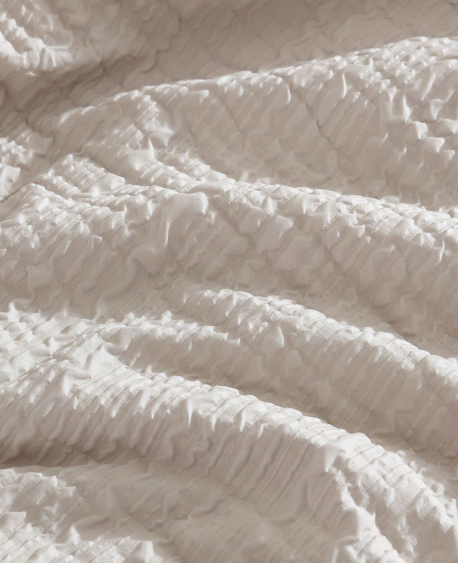 Kenneth Cole Reaction Home & Bedding Serenity Wavy Lines Beige Comforter Set set trapunta beige