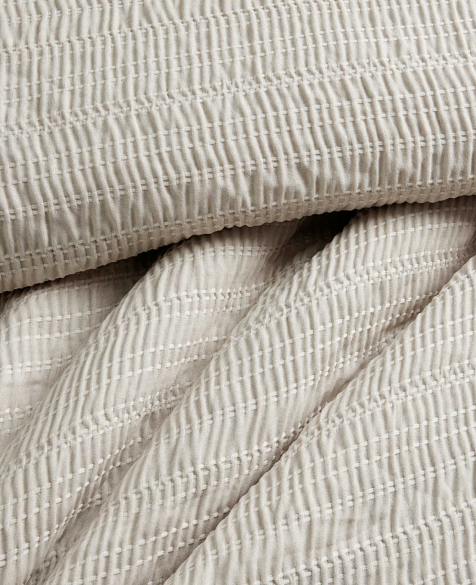 Kenneth Cole Reaction Home & Bedding Stitched Gauze Comforter Set set copriletto beige