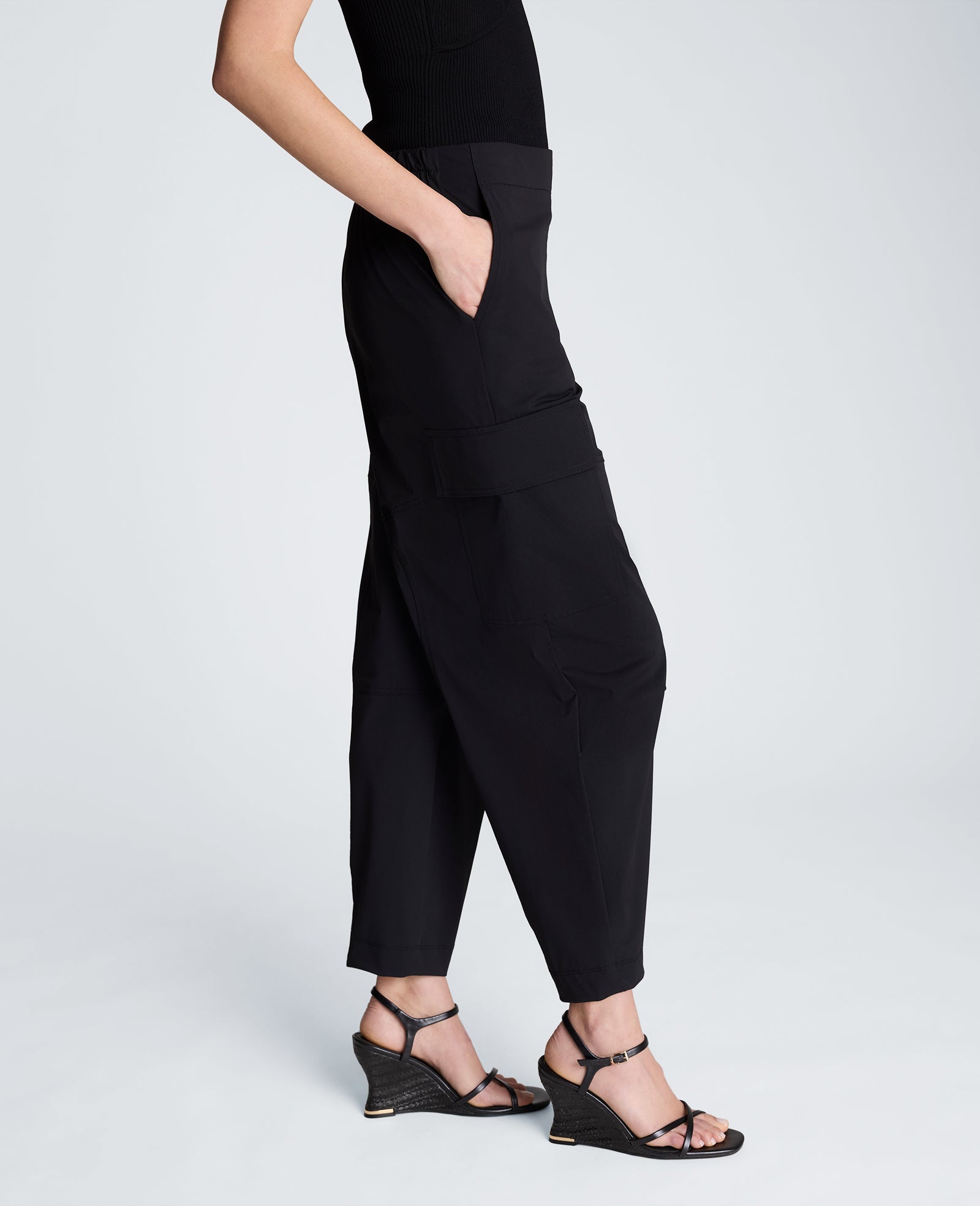 Kenneth Cole Reaction Clothing Pull On Barrel Leg Pant with Cargo Pockets pantaloni neri