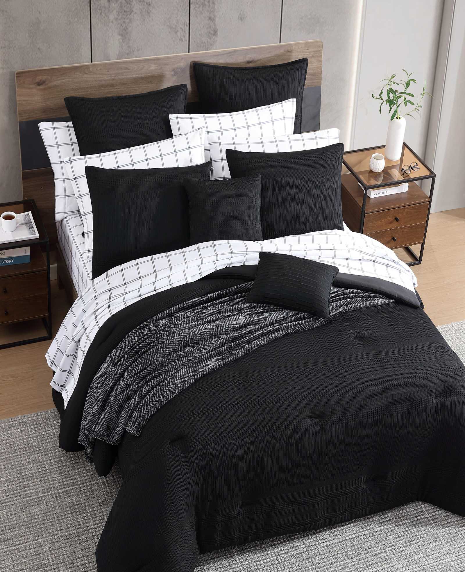 Kenneth Cole Reaction Home & Bedding Variegated Waffle Comforter Set set copriletto nero Queen
