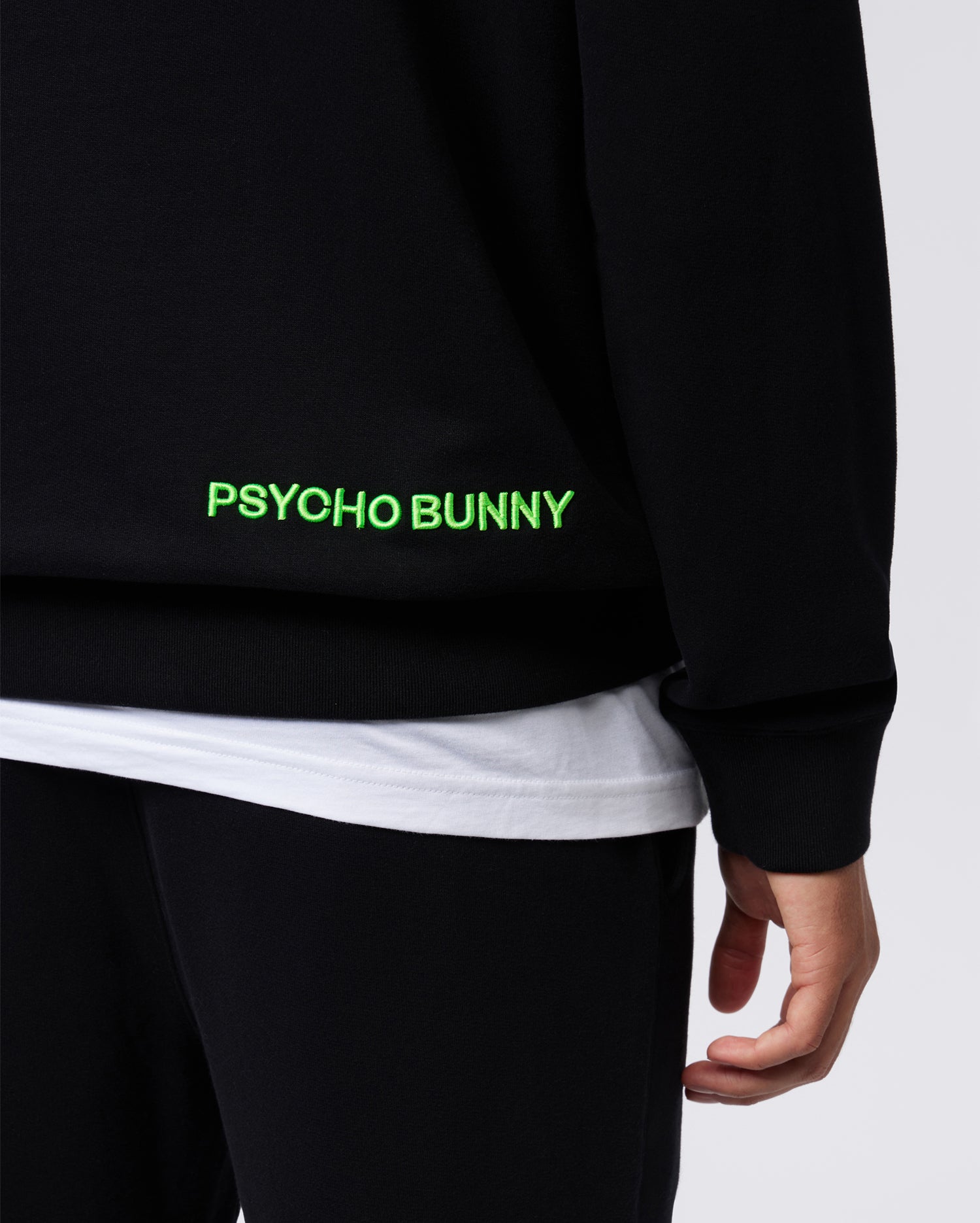 Psycho Bunny Men's Sweatshirts & Hoodies MENS LOS ANGELES FLEECE SWEATSHIRT B6S805Z1FT felpa nera