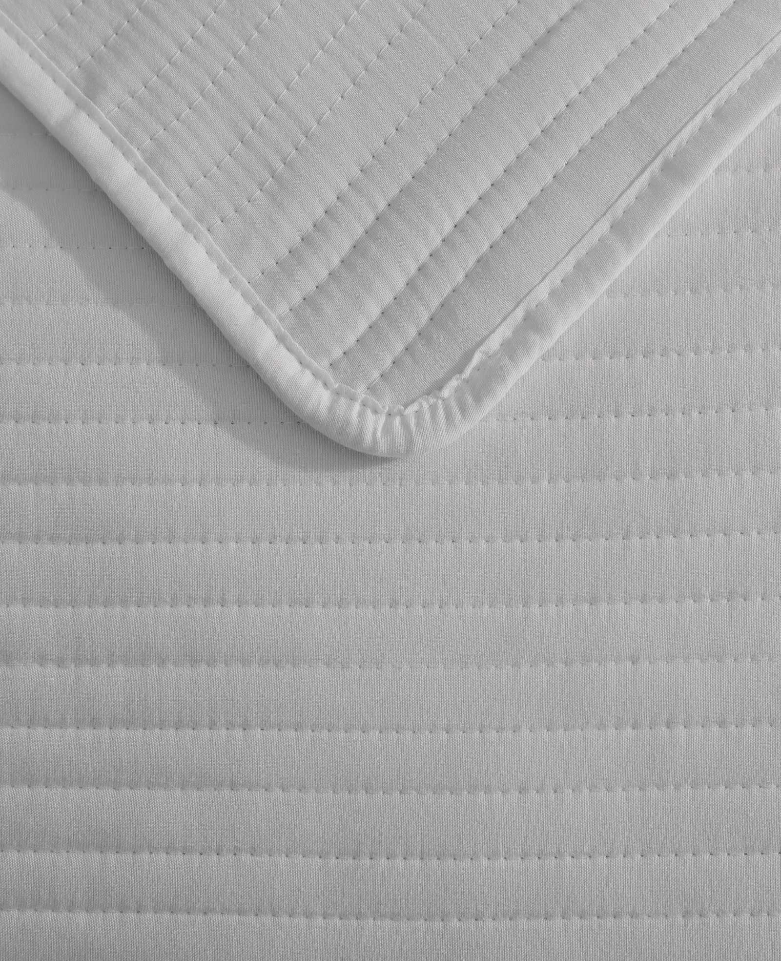 Kenneth Cole Reaction Home & Bedding Washed Channel Quilt Set trapunta grigia