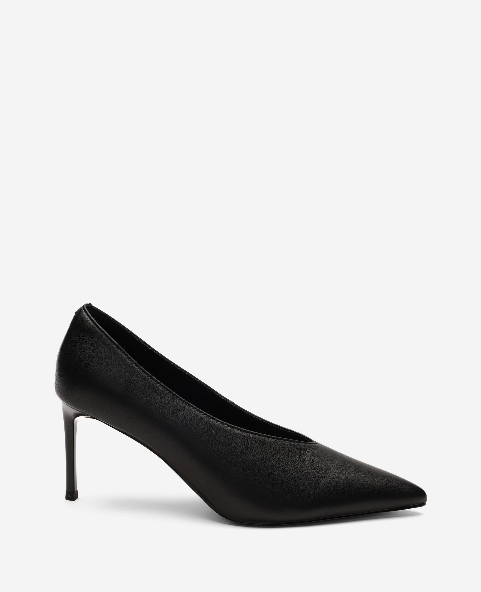 Kenneth Cole Reaction Shoes Perfecto Leather High Vamp Pump décolleté nere pelle
