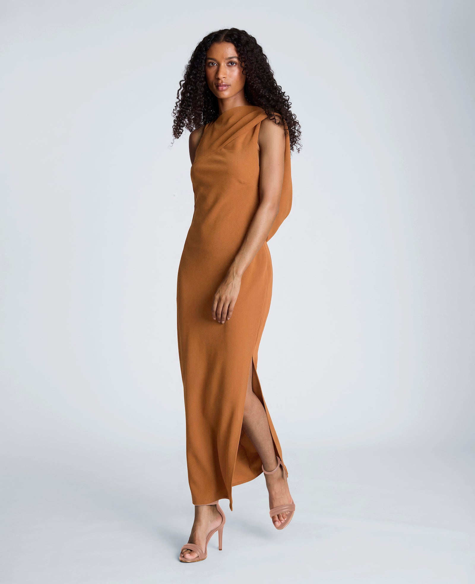 Kenneth Cole Reaction Drape Back Maxi Dress abito lungo color acero in poliestere