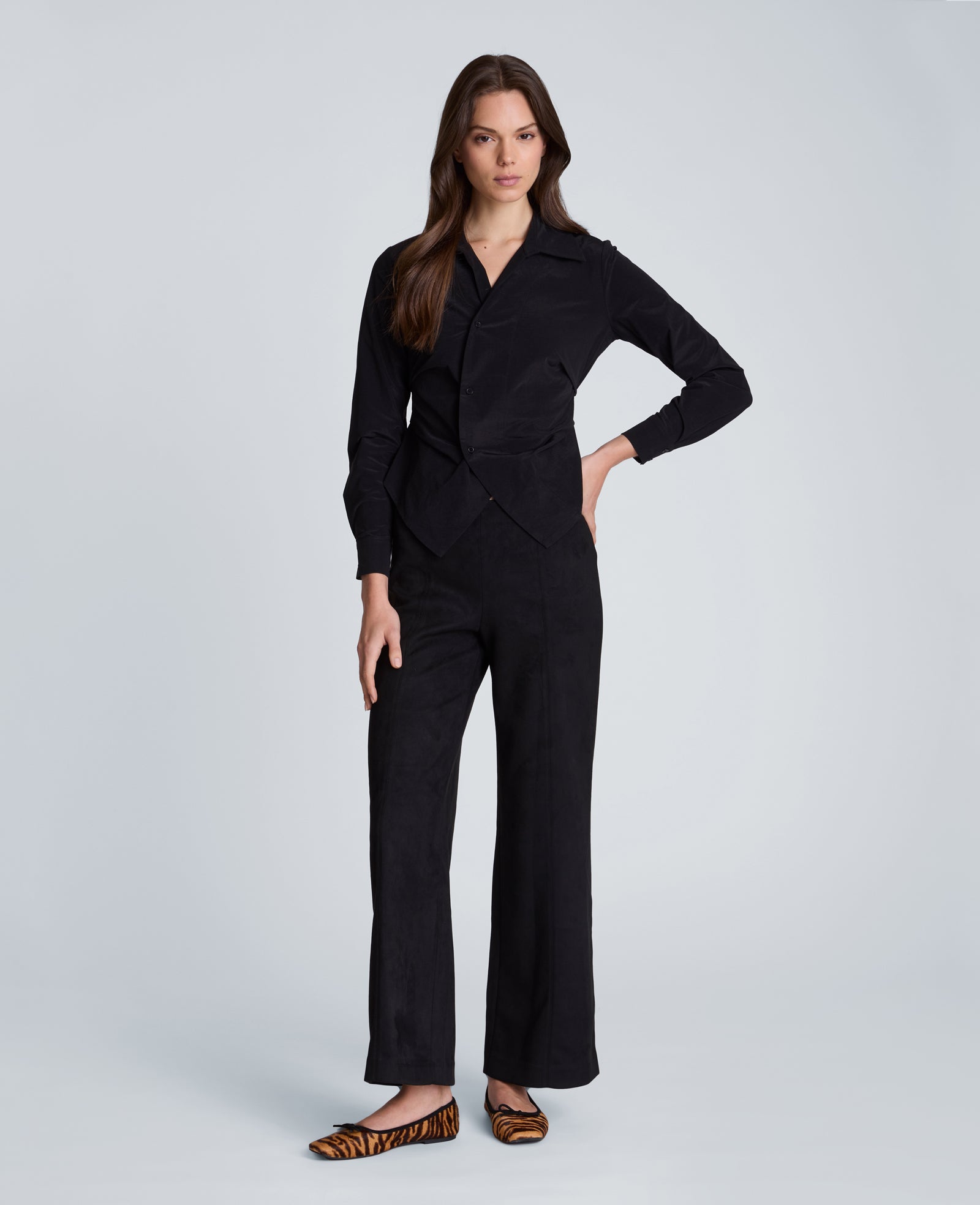 Kenneth Cole Reaction Clothing Asymmetrical Button Down Shirt camicia nera in taffetà