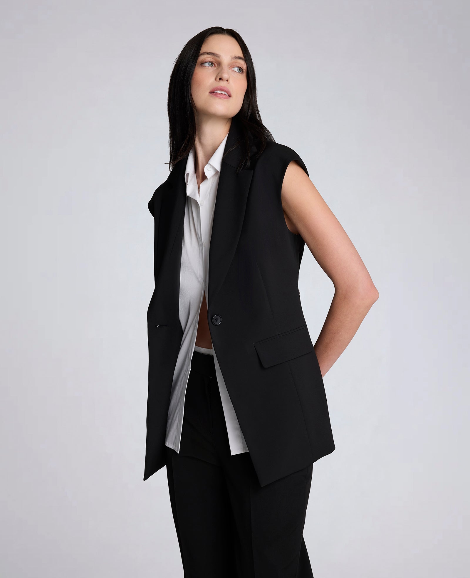 Kenneth Cole Reaction Clothing Luxe Twill Vest With Faux Shirt gilet bianco nero